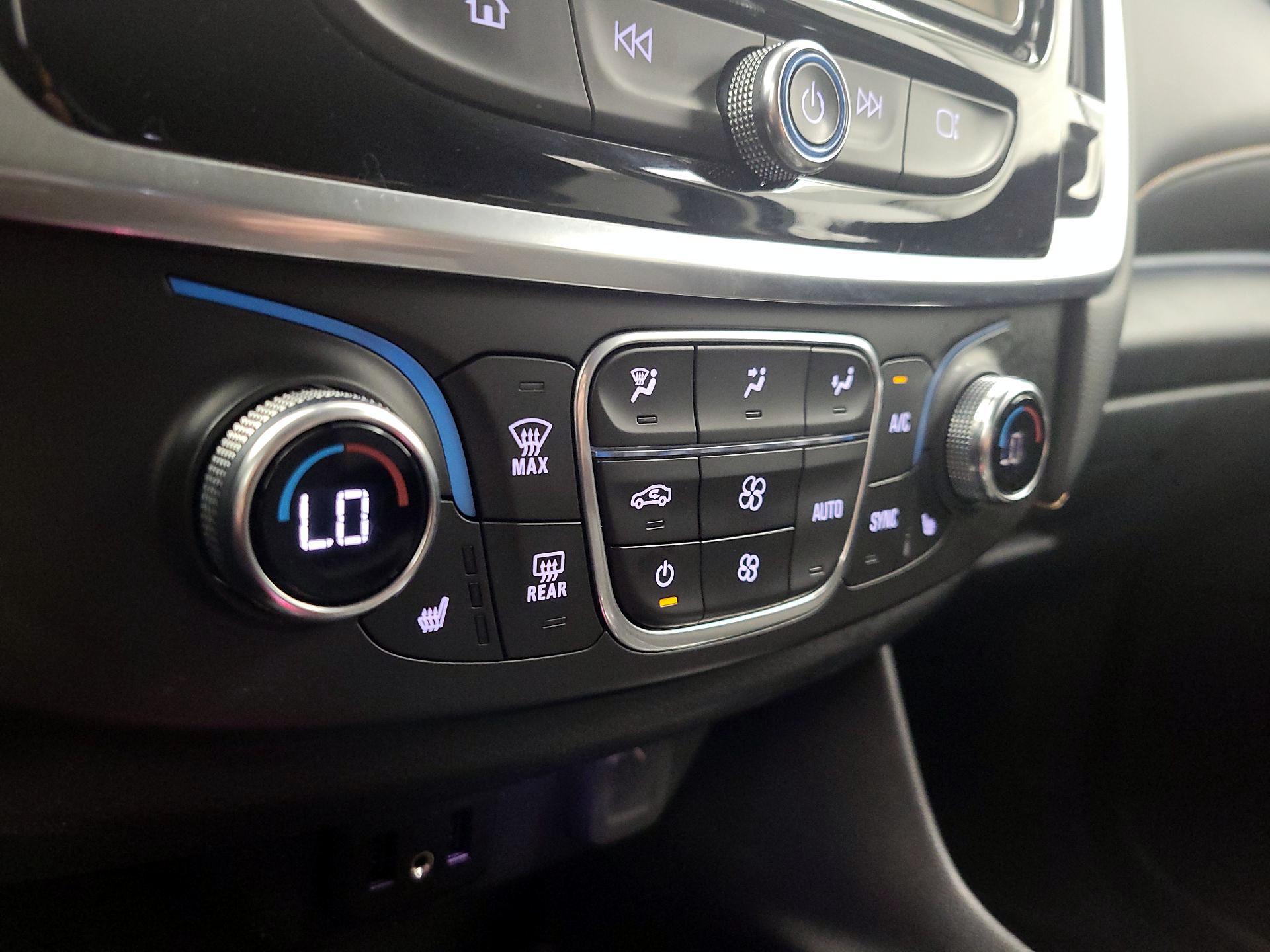 Thumbnail: 2019 Chevrolet Traverse - 16