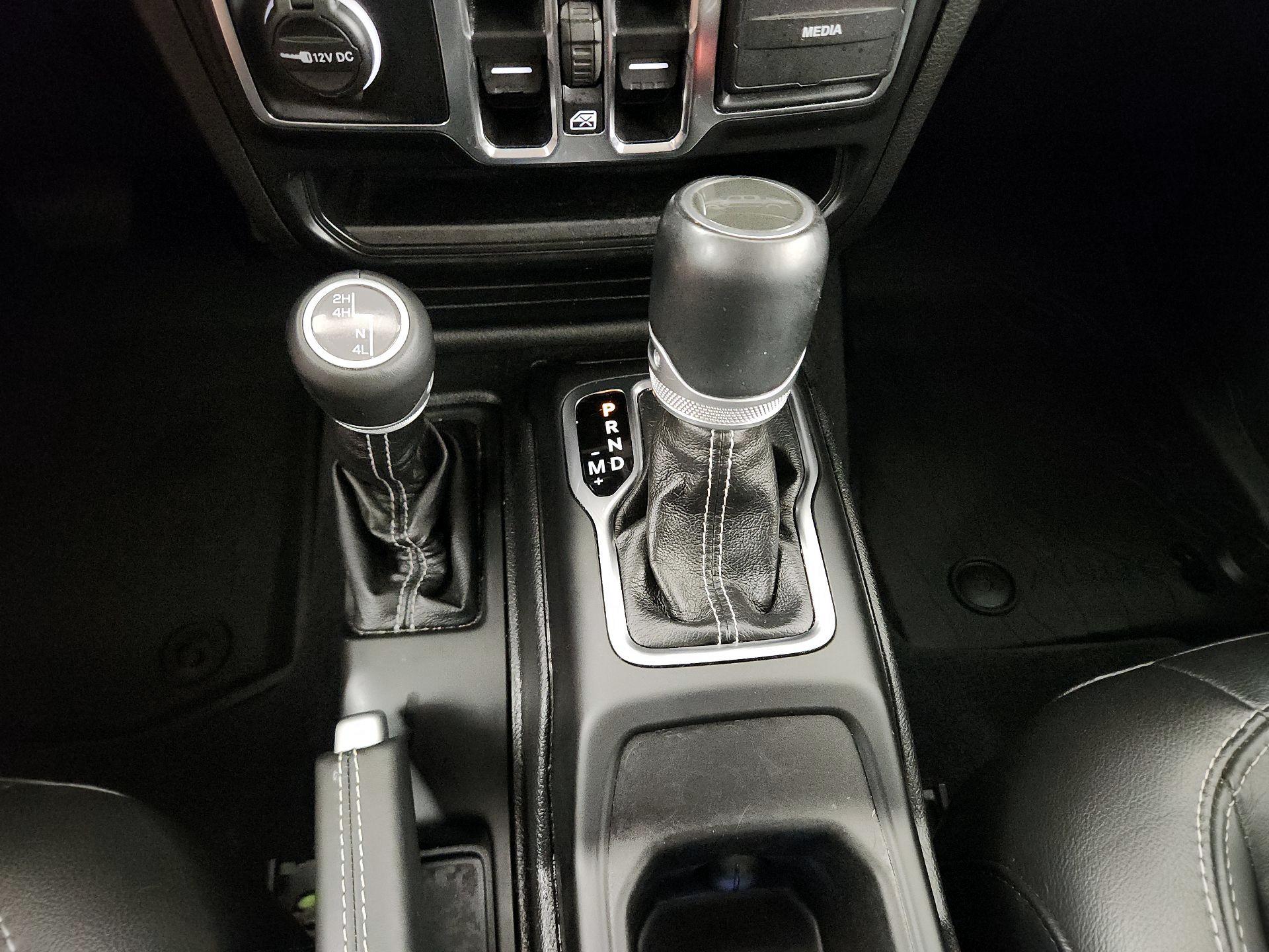 Thumbnail: 2021 Jeep Gladiator - 18