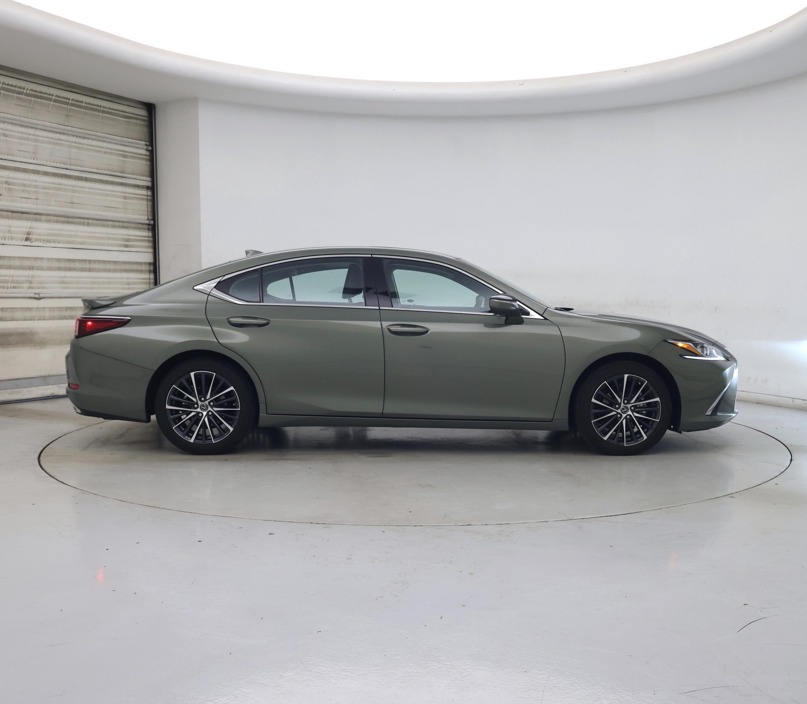 Thumbnail: 2025 Lexus ES - 7