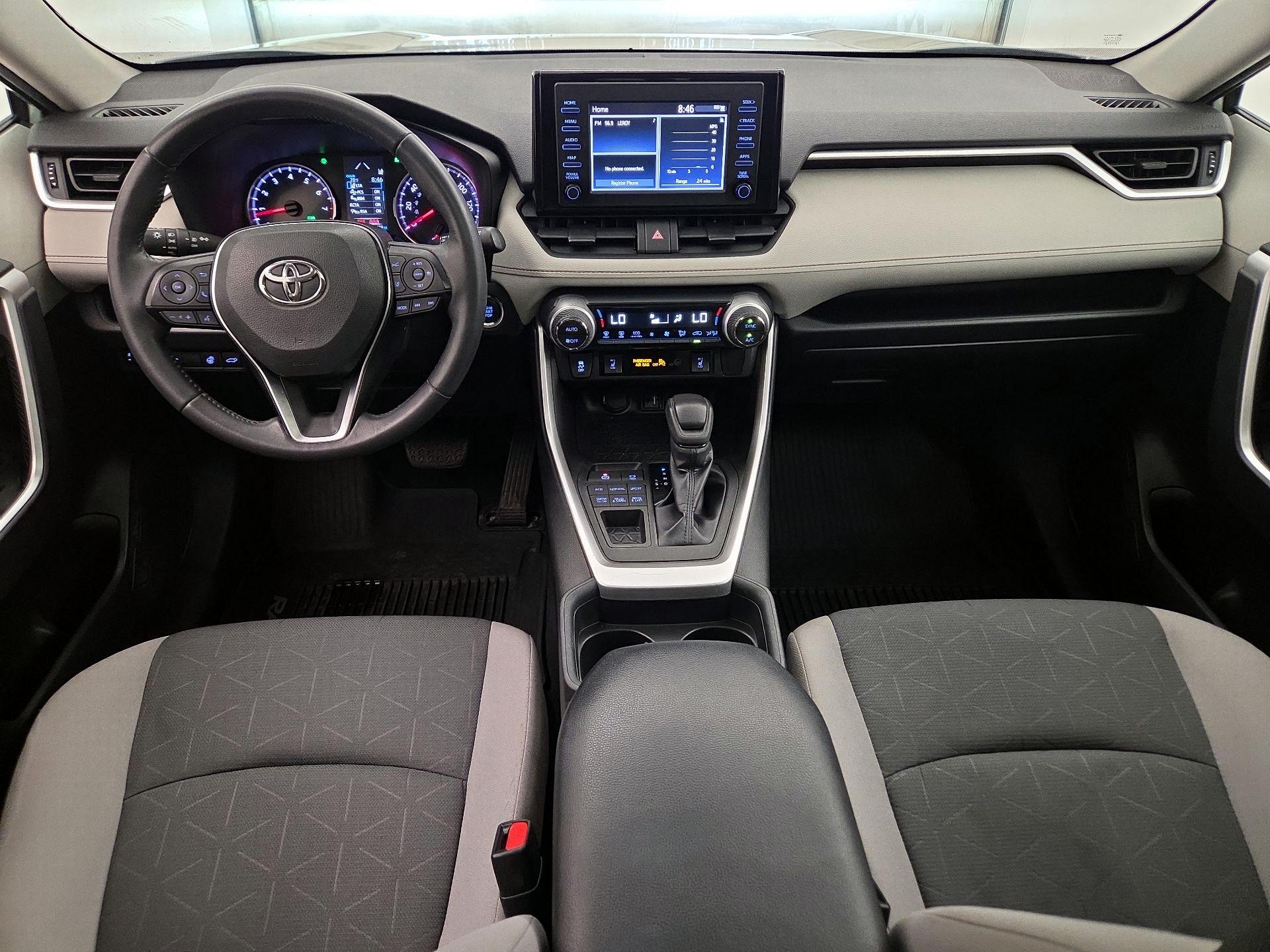 Thumbnail: 2019 Toyota RAV4 - 9