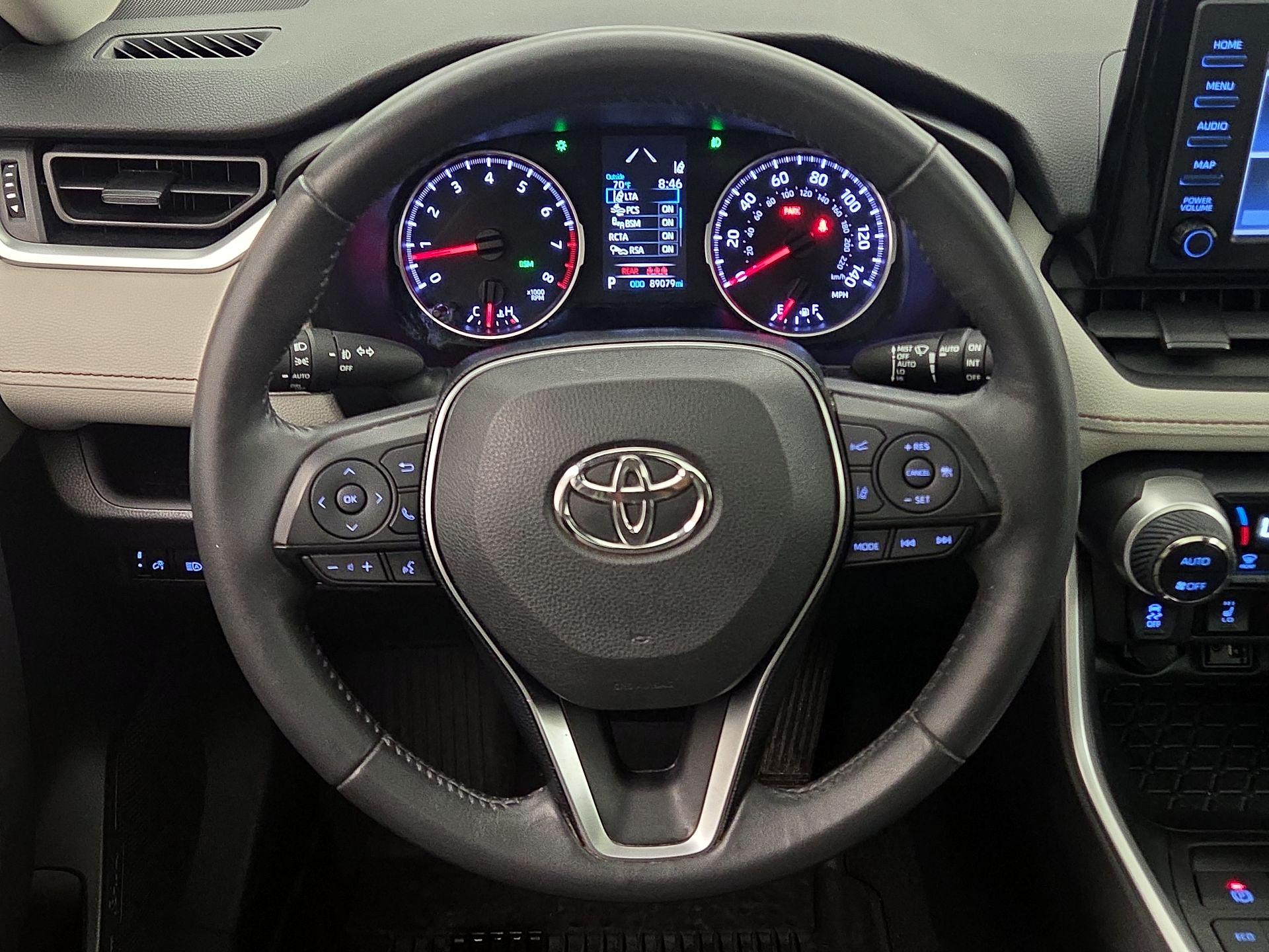 Thumbnail: 2019 Toyota RAV4 - 10
