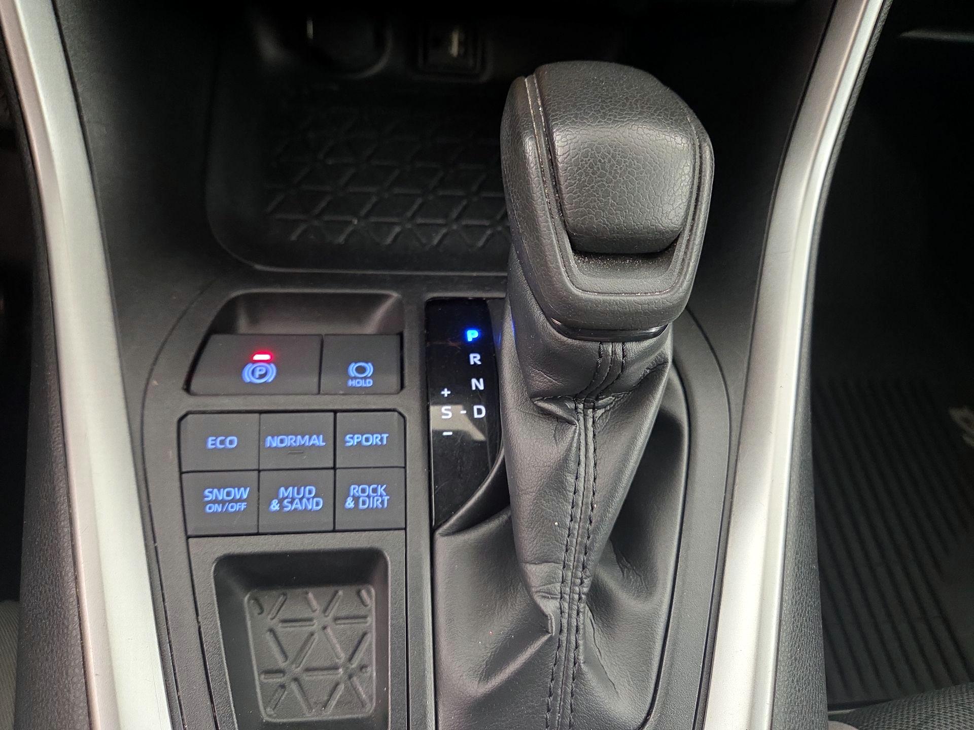 Thumbnail: 2019 Toyota RAV4 - 17