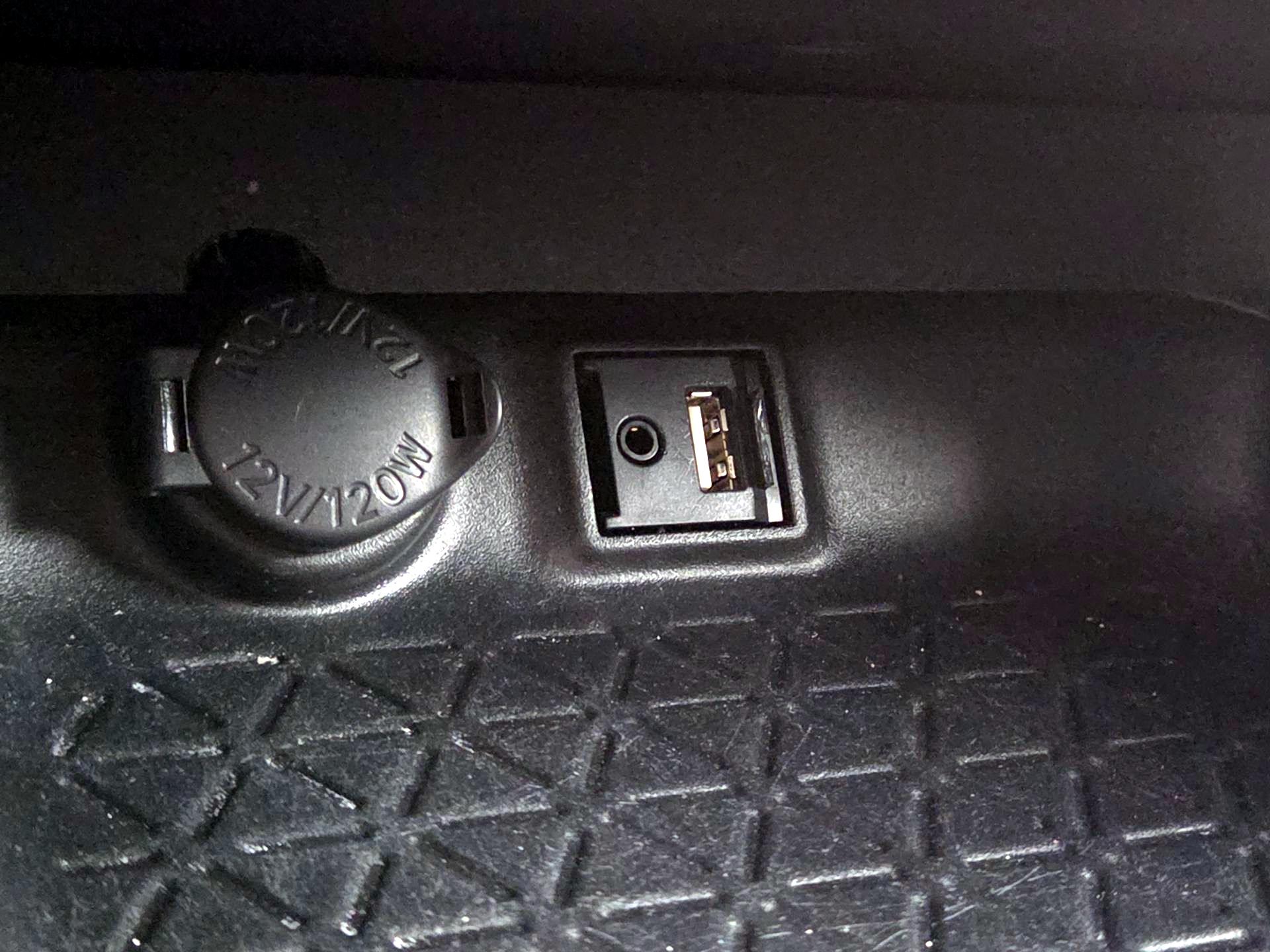 Thumbnail: 2019 Toyota RAV4 - 18