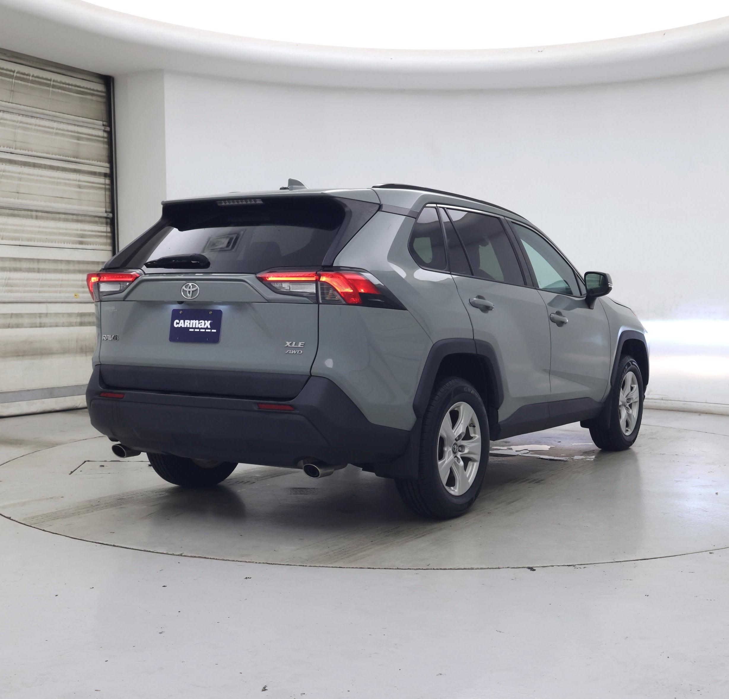 Thumbnail: 2019 Toyota RAV4 - 8