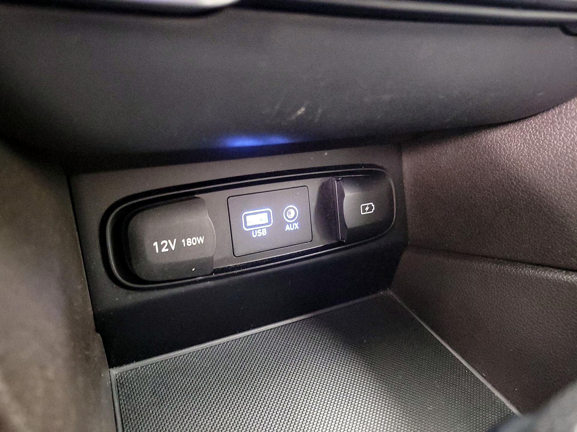Thumbnail: 2019 Hyundai Santa Fe - 18