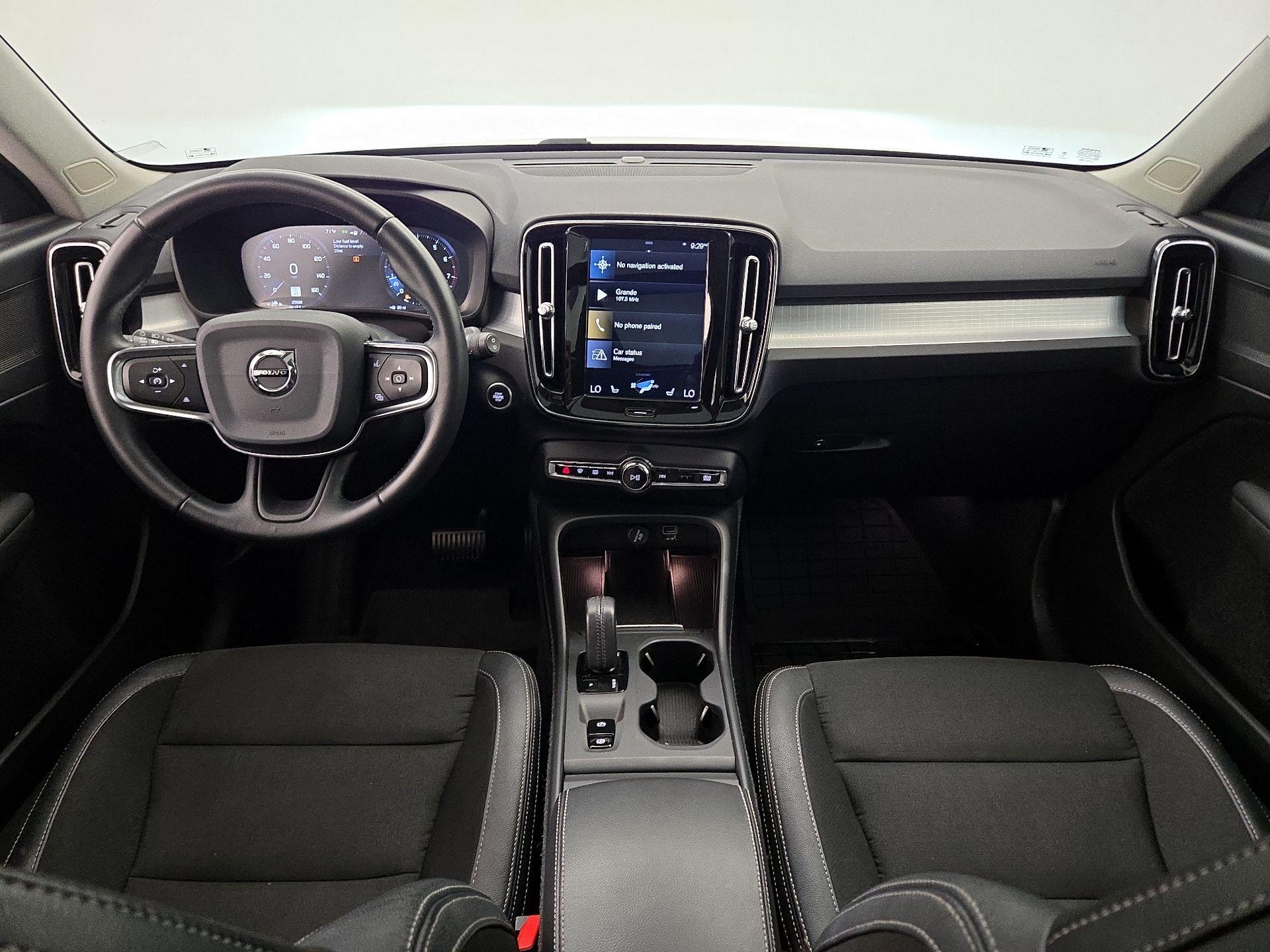 Thumbnail: 2020 Volvo XC40 - 9