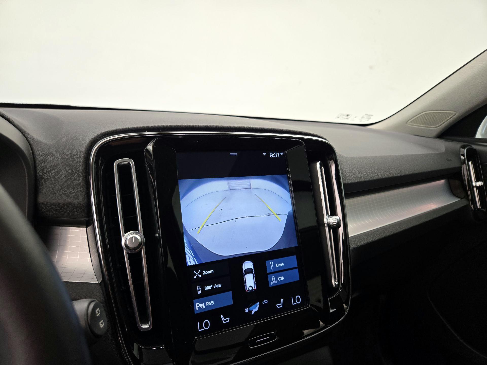 Thumbnail: 2020 Volvo XC40 - 15