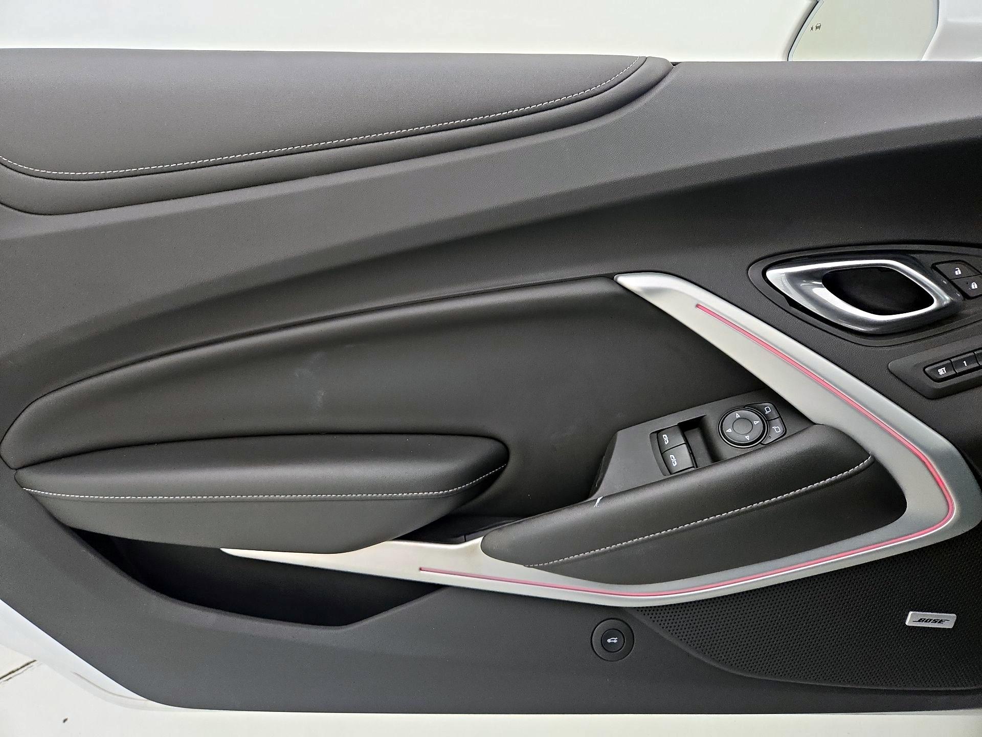 Thumbnail: 2019 Chevrolet Camaro - 12