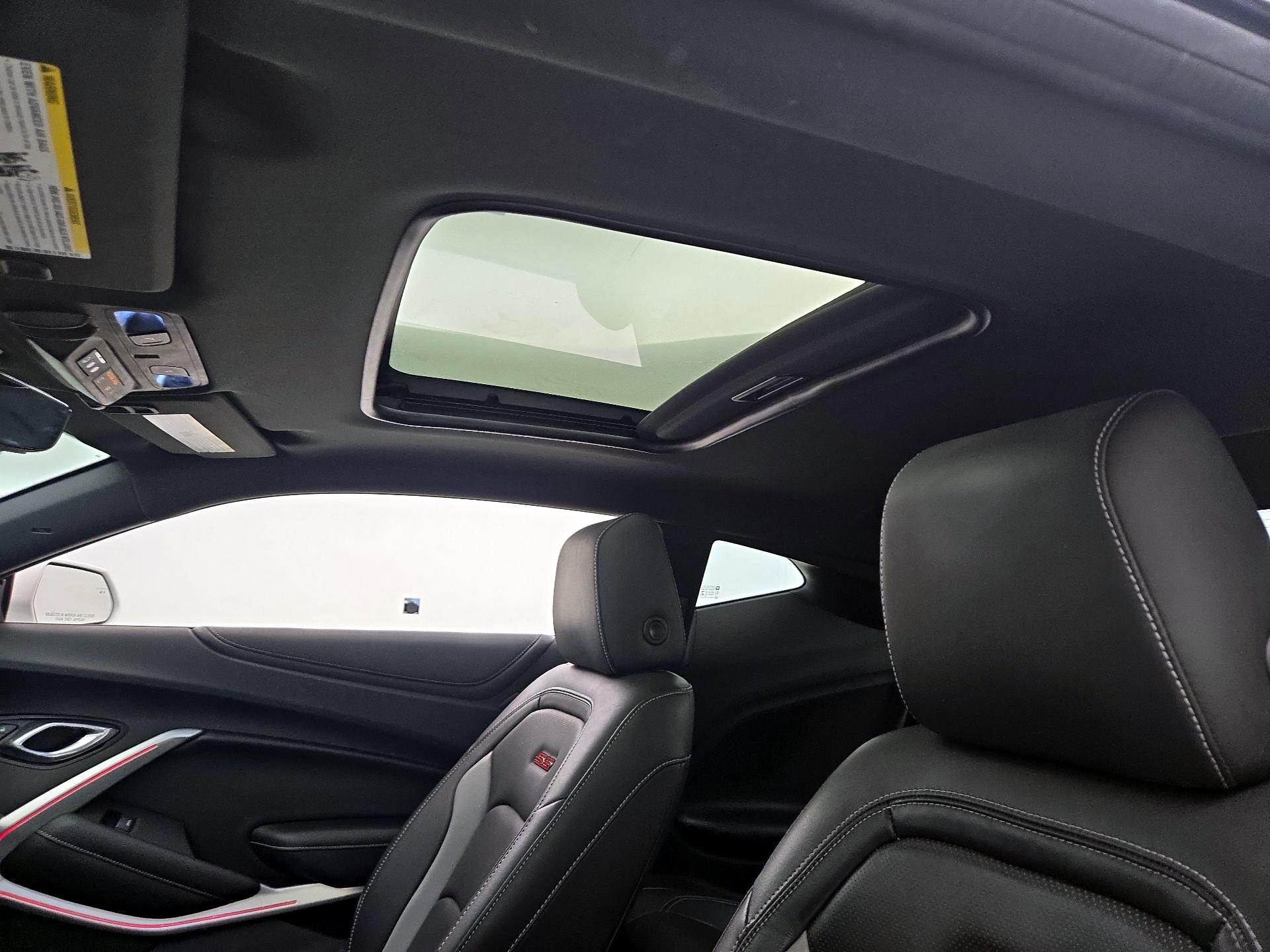 Thumbnail: 2019 Chevrolet Camaro - 19