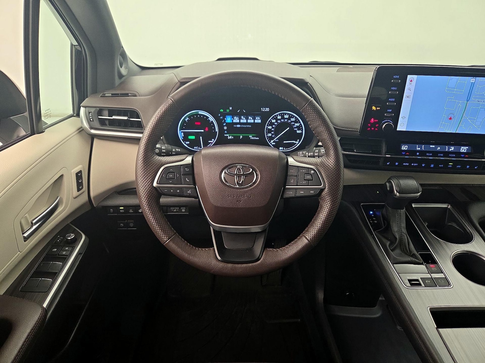 2023 Toyota Sienna Platinum - Photo 11