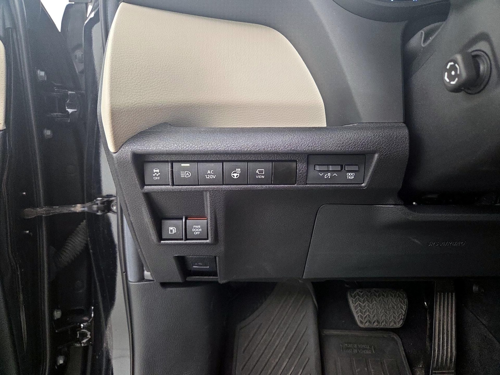 2023 Toyota Sienna Platinum - Photo 14