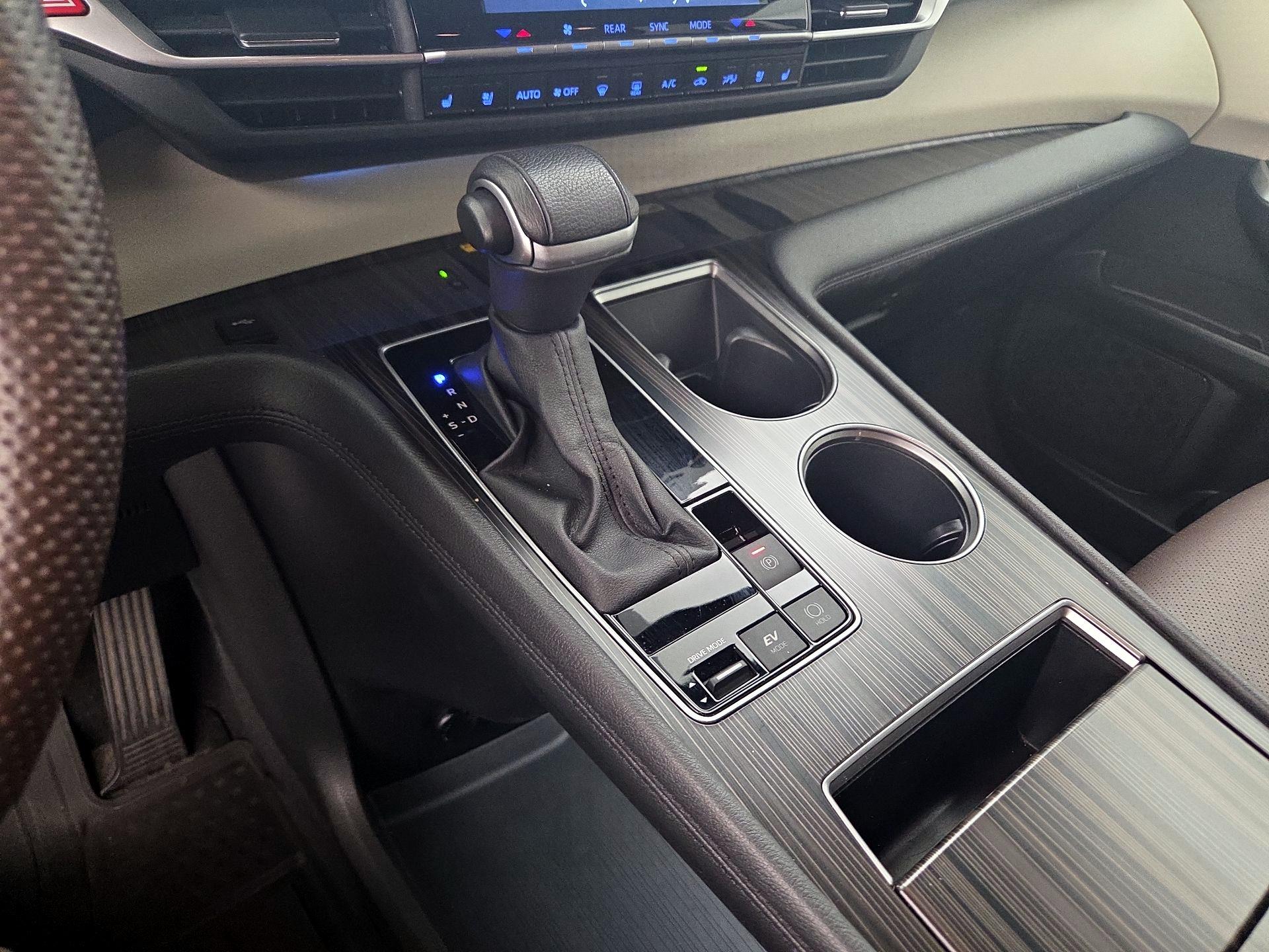 Thumbnail: 2023 Toyota Sienna - 18