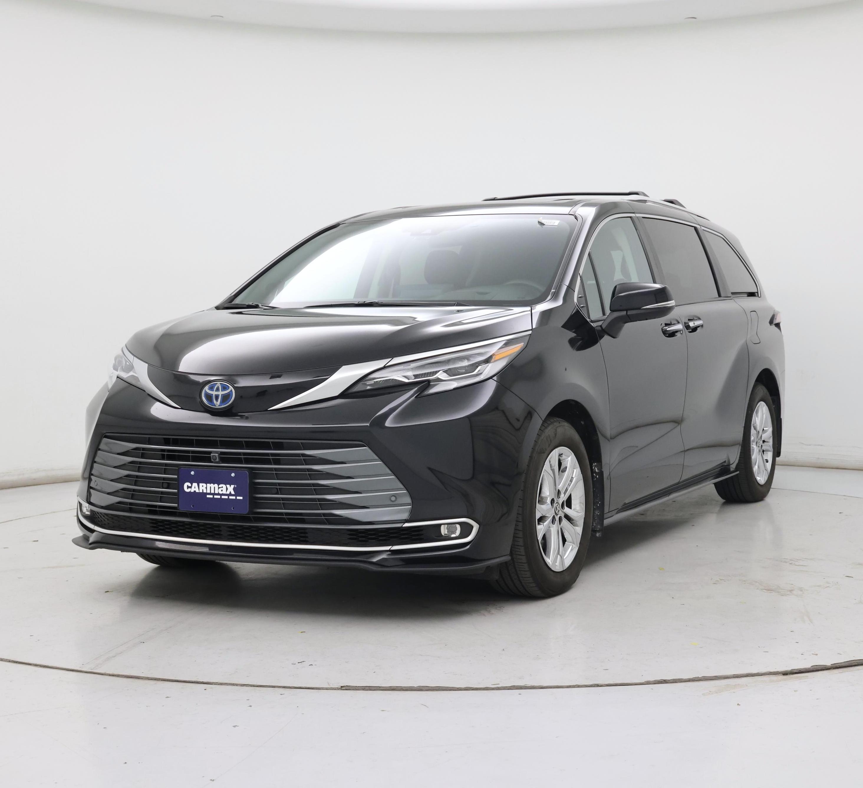 Thumbnail: 2023 Toyota Sienna - 4