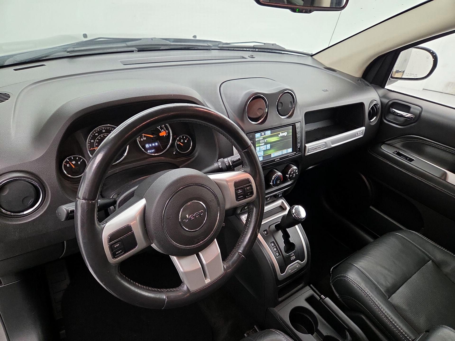 Thumbnail: 2016 Jeep Compass - 9