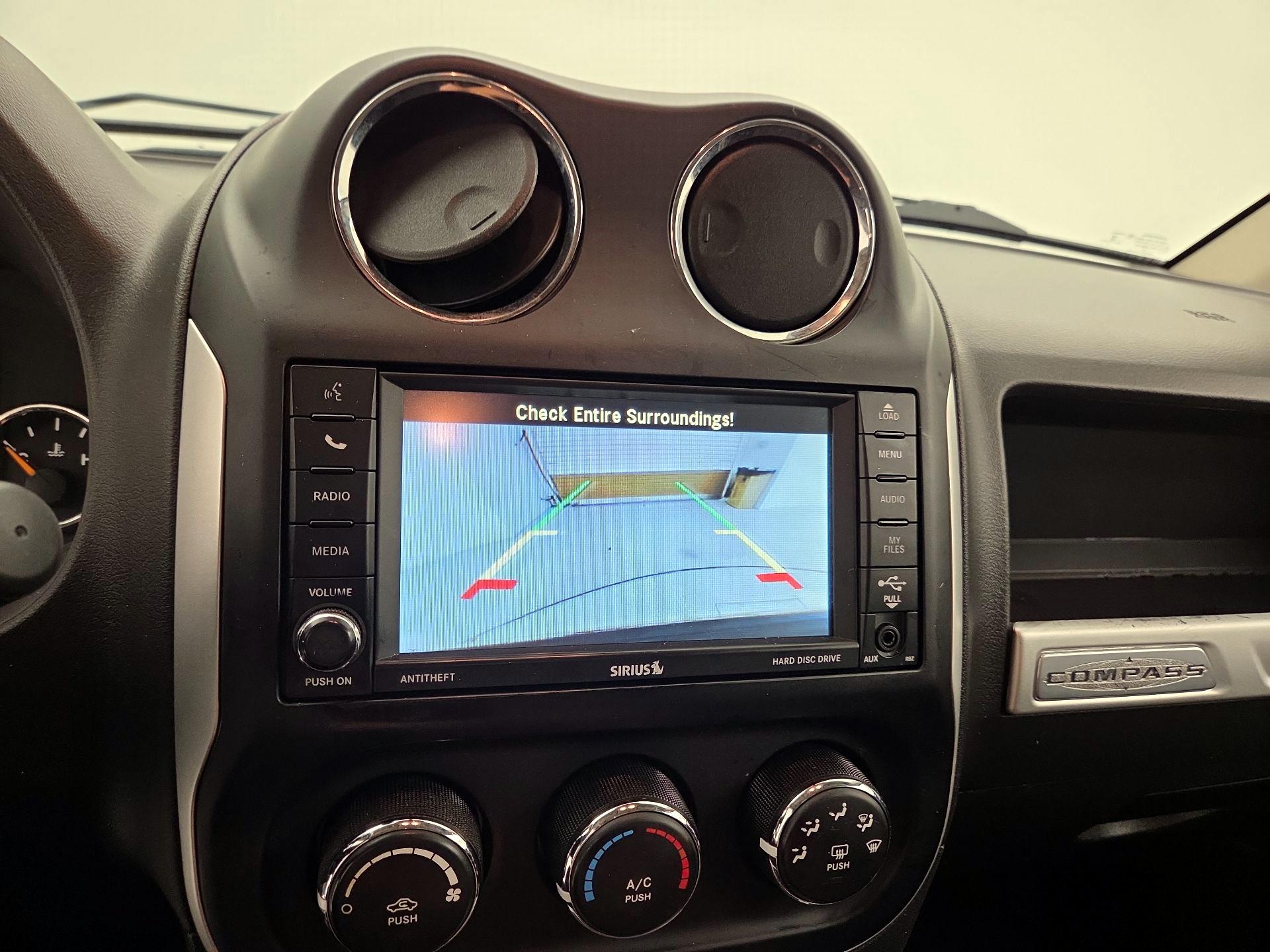 Thumbnail: 2016 Jeep Compass - 13