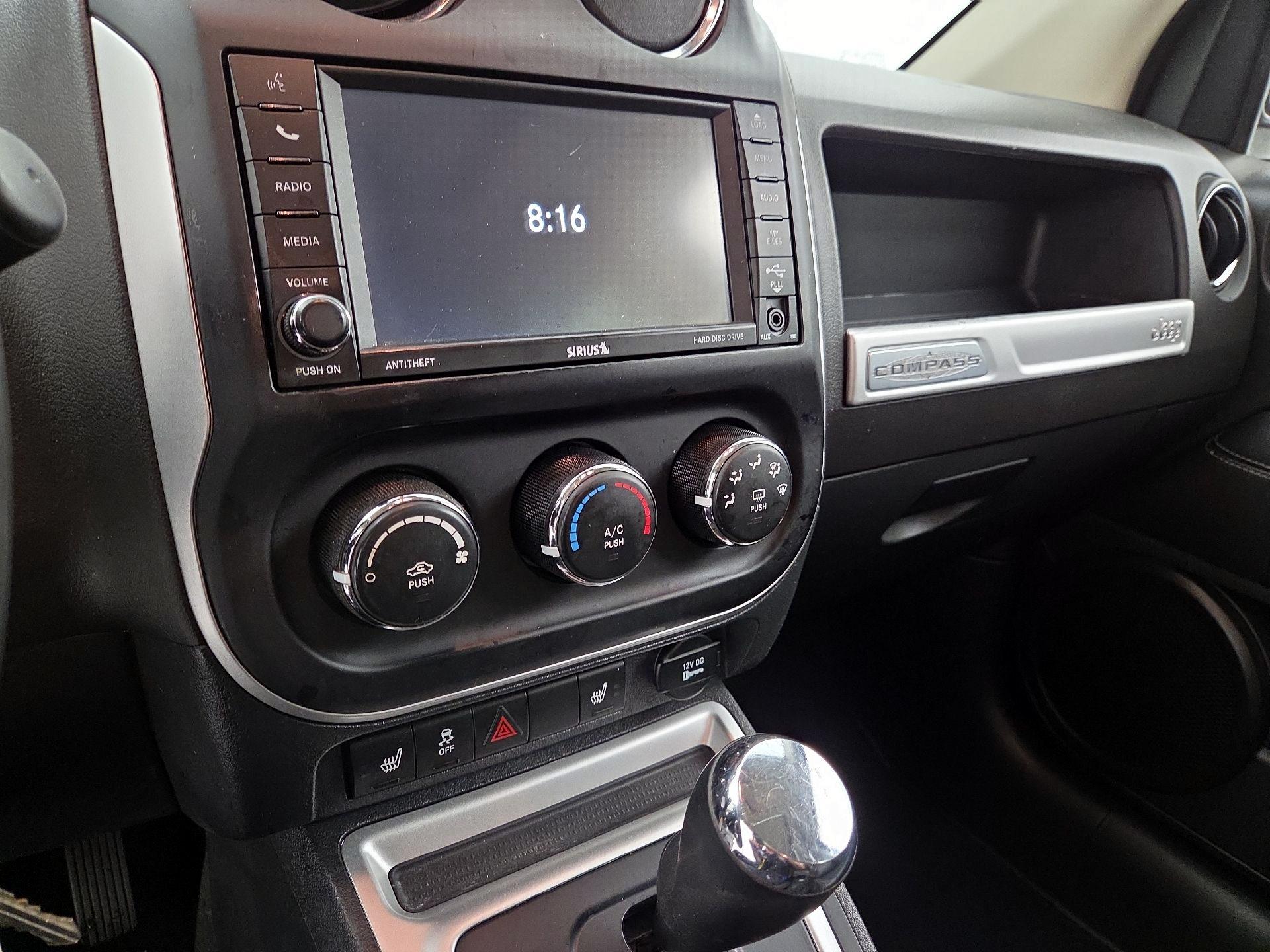 Thumbnail: 2016 Jeep Compass - 15