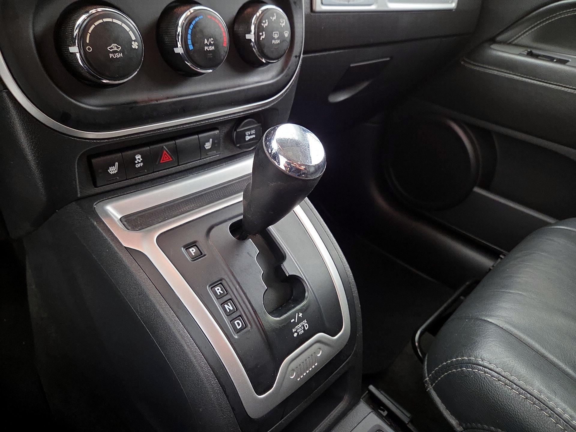 Thumbnail: 2016 Jeep Compass - 16