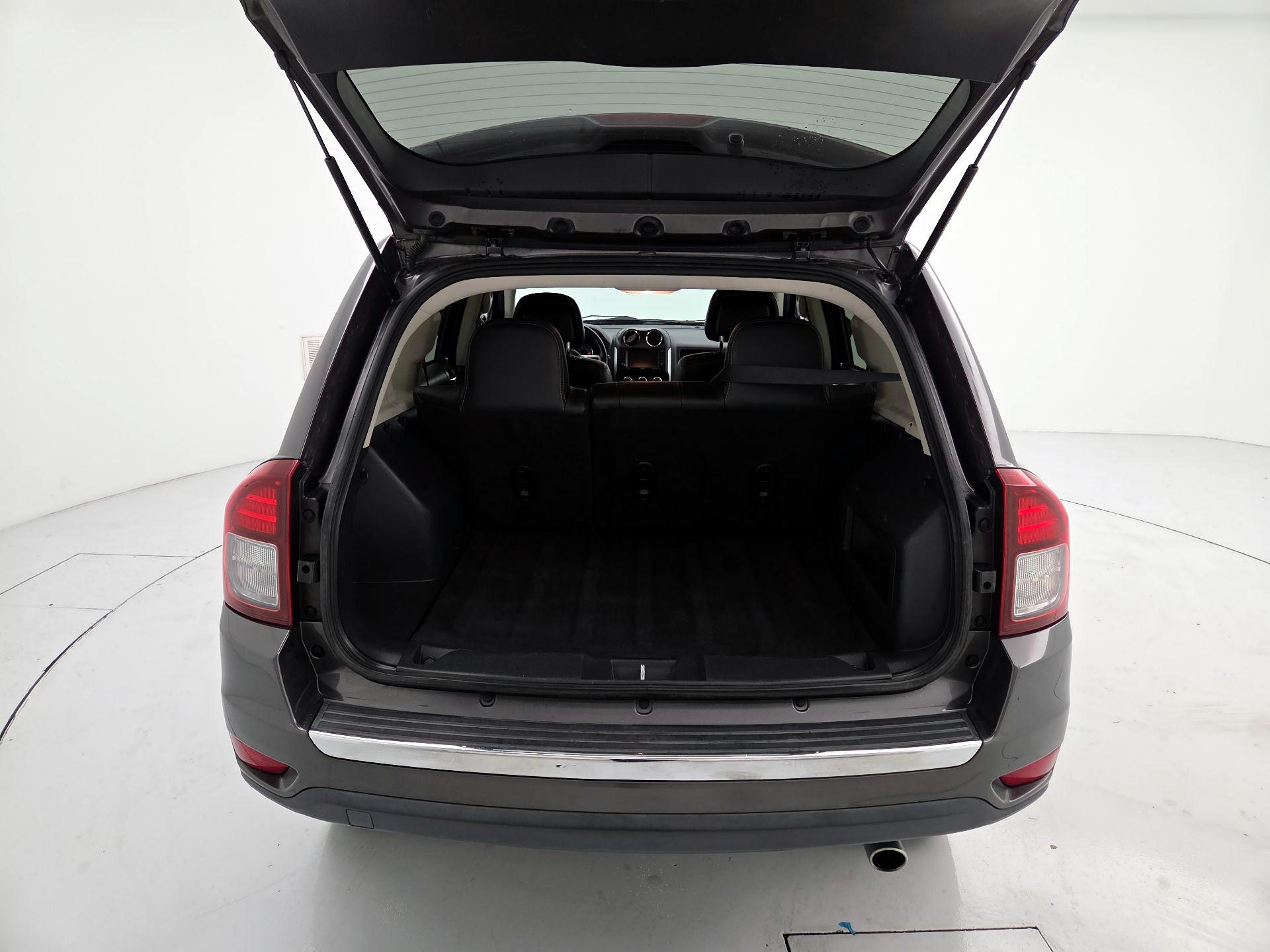 Thumbnail: 2016 Jeep Compass - 20