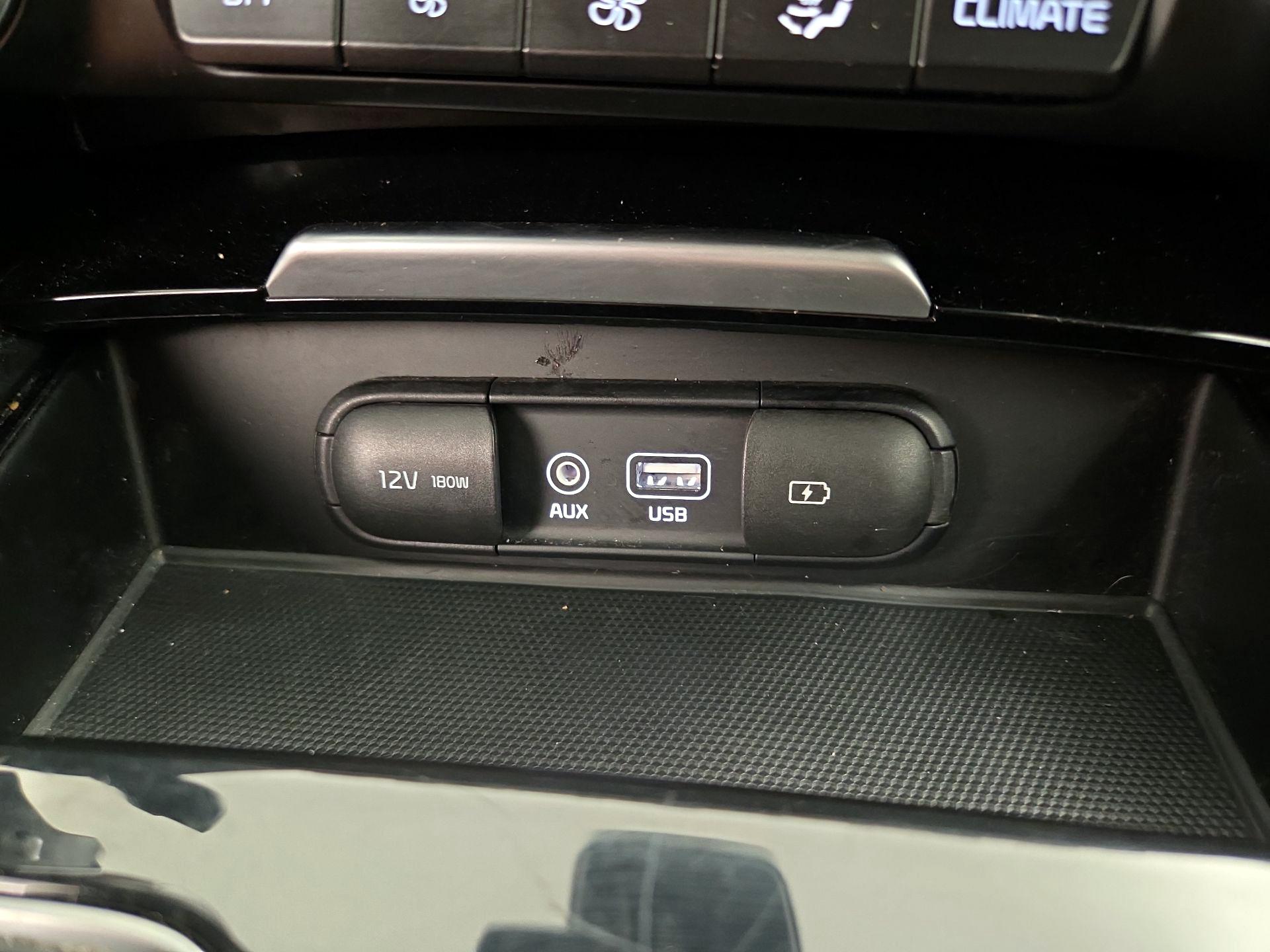 Thumbnail: 2019 Kia Stinger - 18