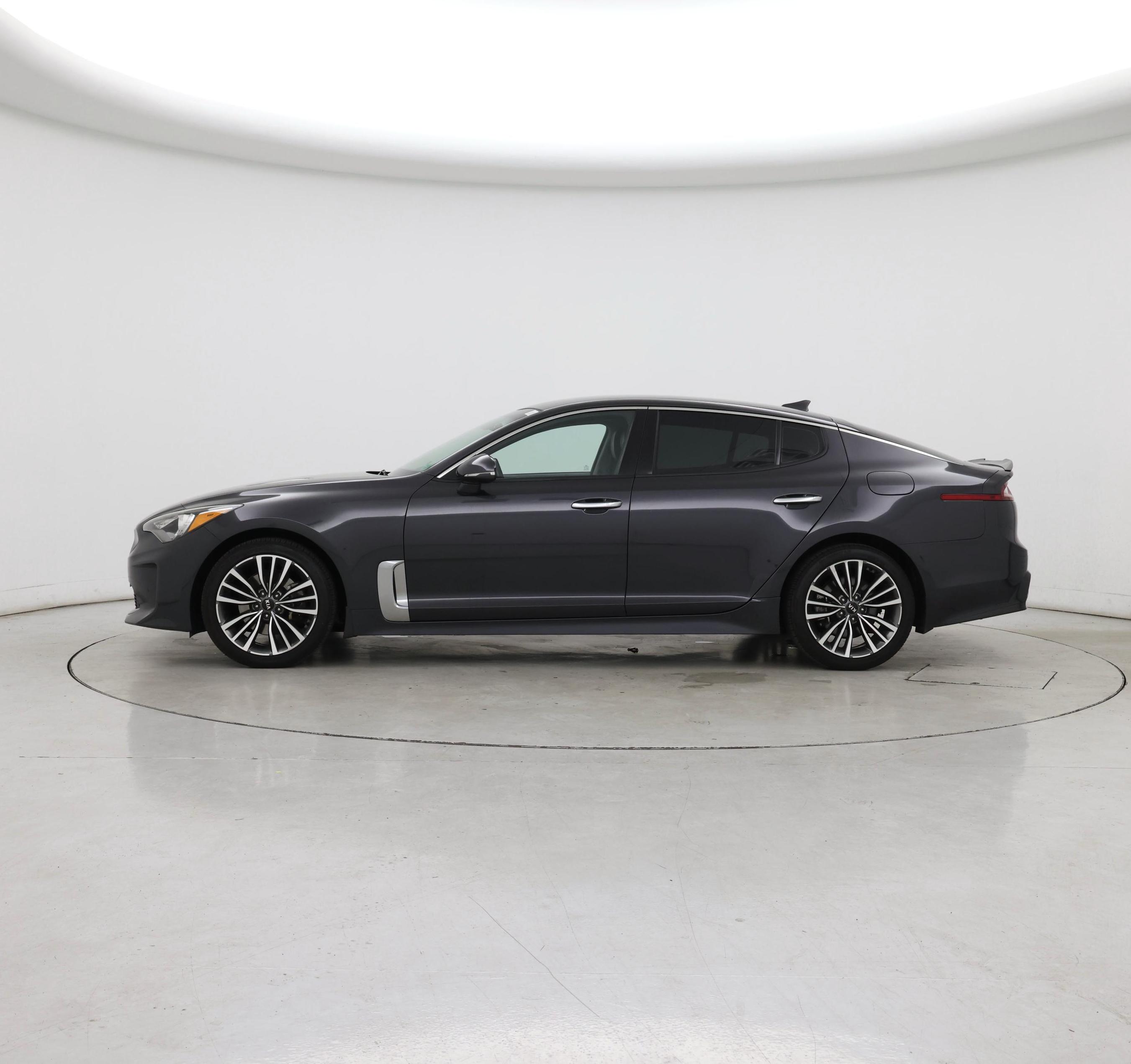 Thumbnail: 2019 Kia Stinger - 3