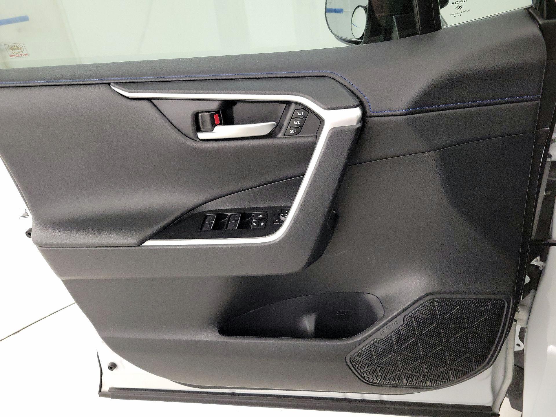 Thumbnail: 2024 Toyota RAV4 - 12