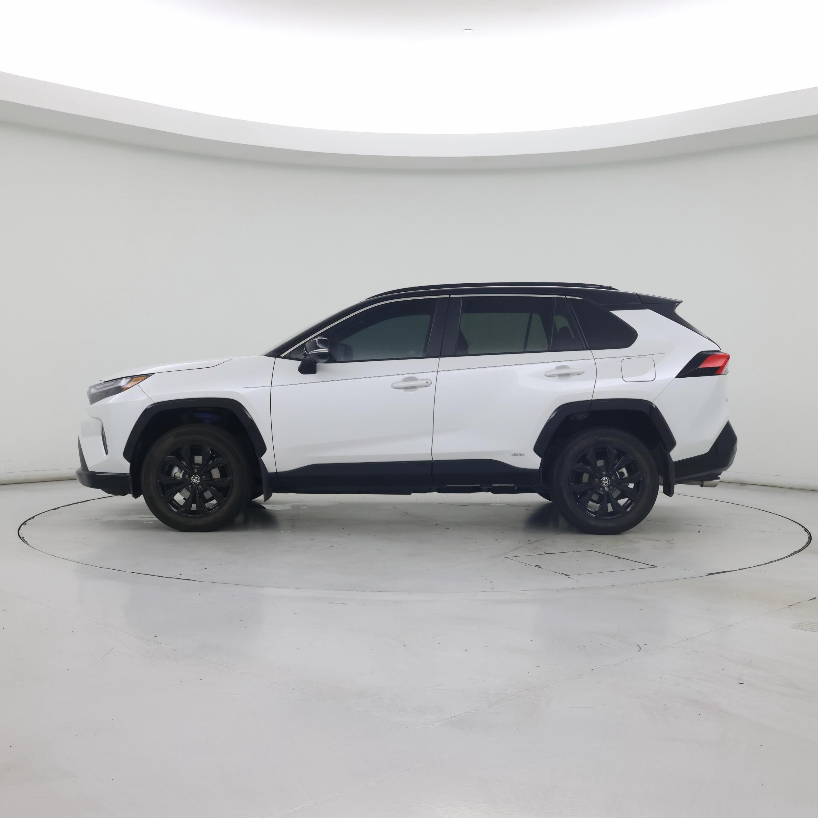Thumbnail: 2024 Toyota RAV4 - 3