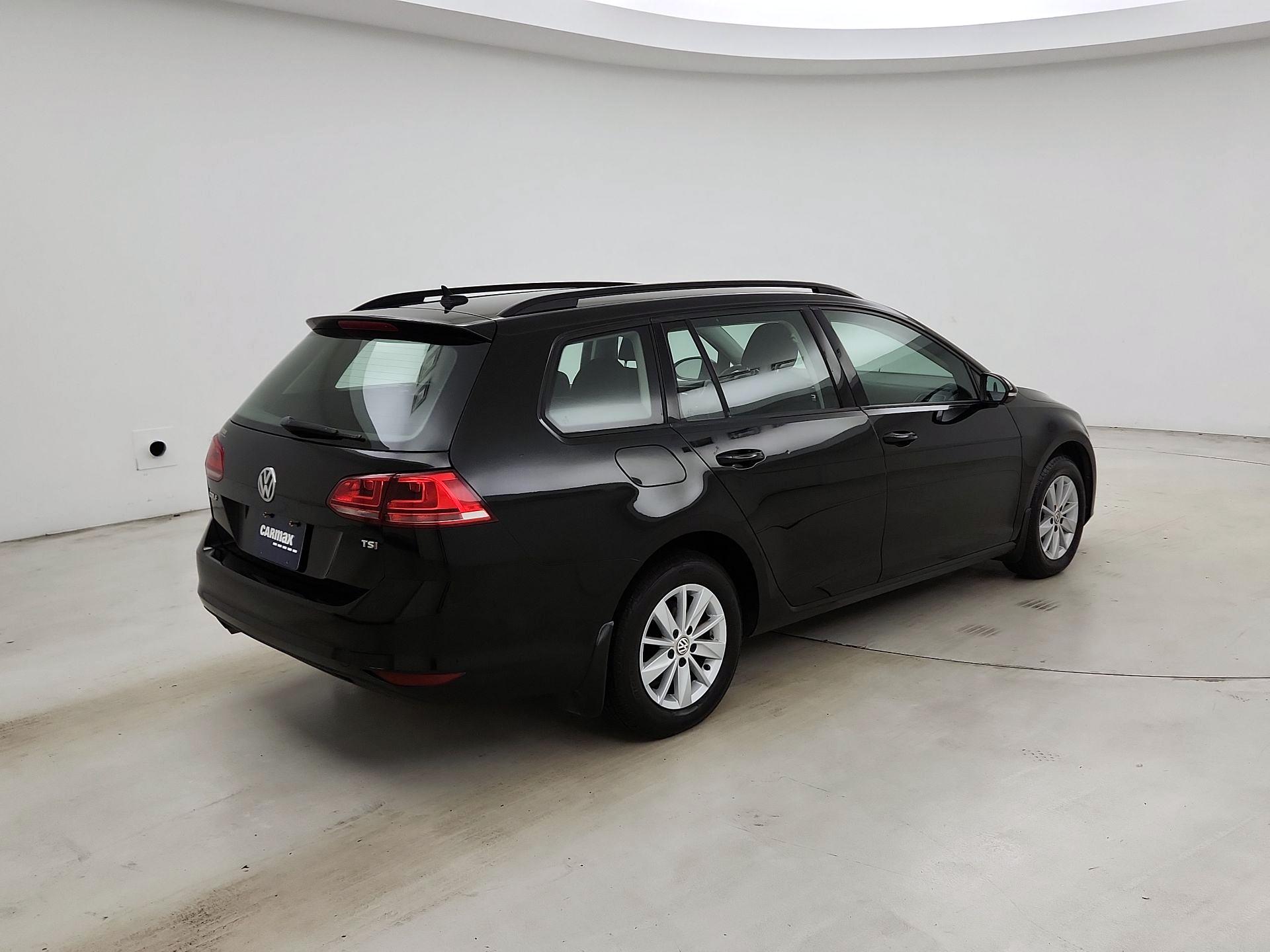 Thumbnail: 2016 Volkswagen Golf - 5