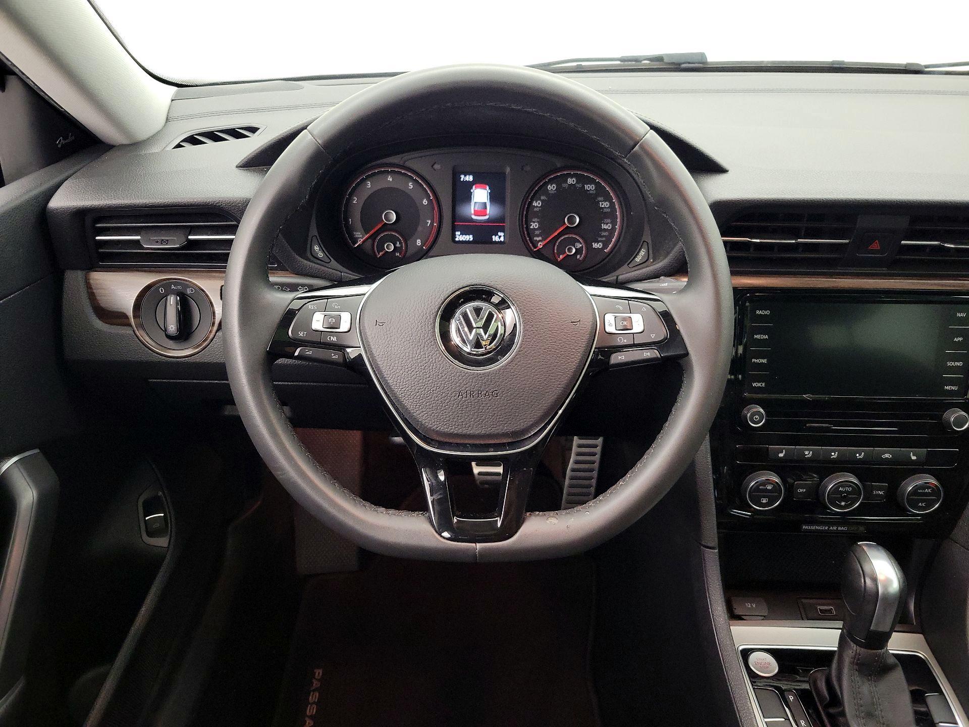 Thumbnail: 2022 Volkswagen Passat - 10