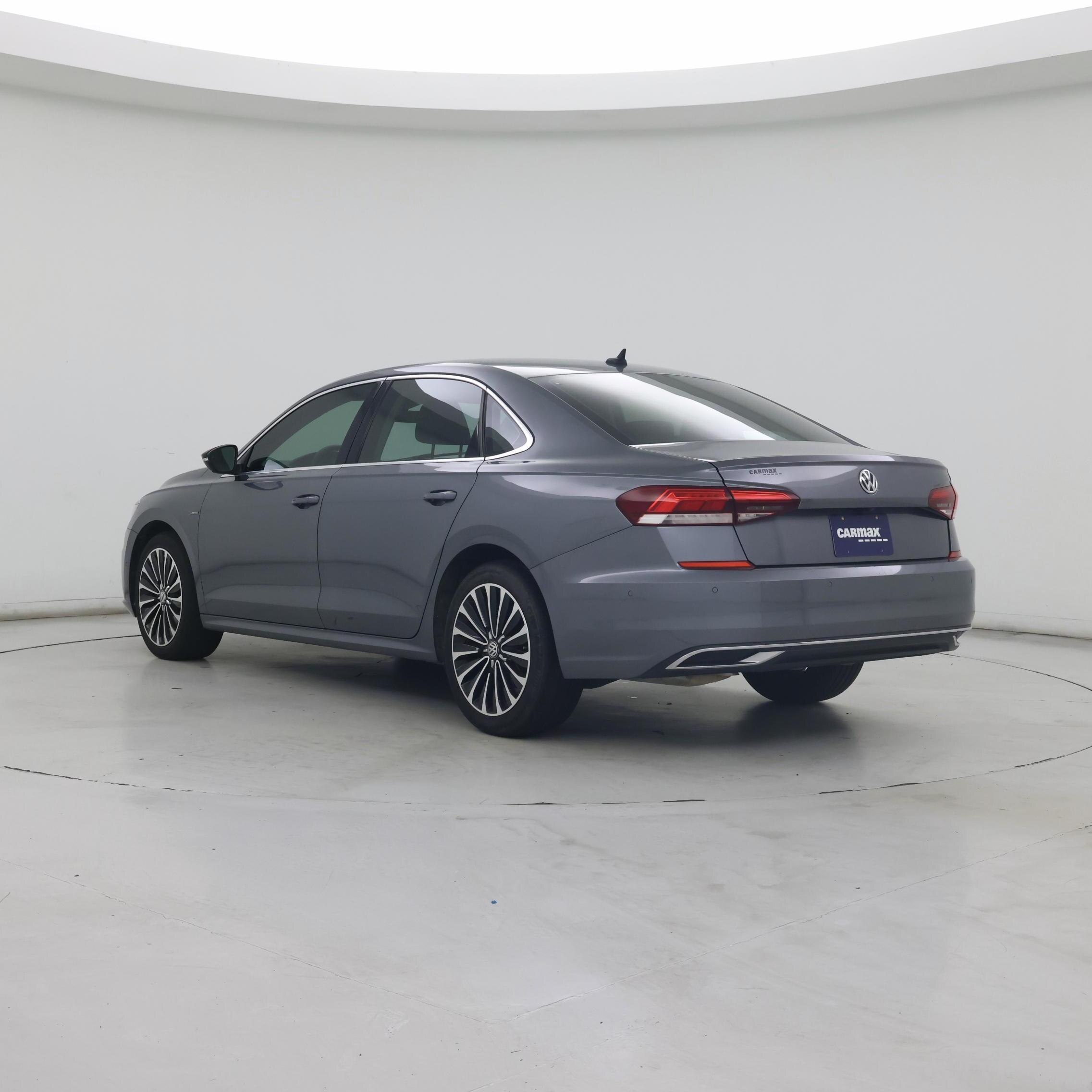Thumbnail: 2022 Volkswagen Passat - 2