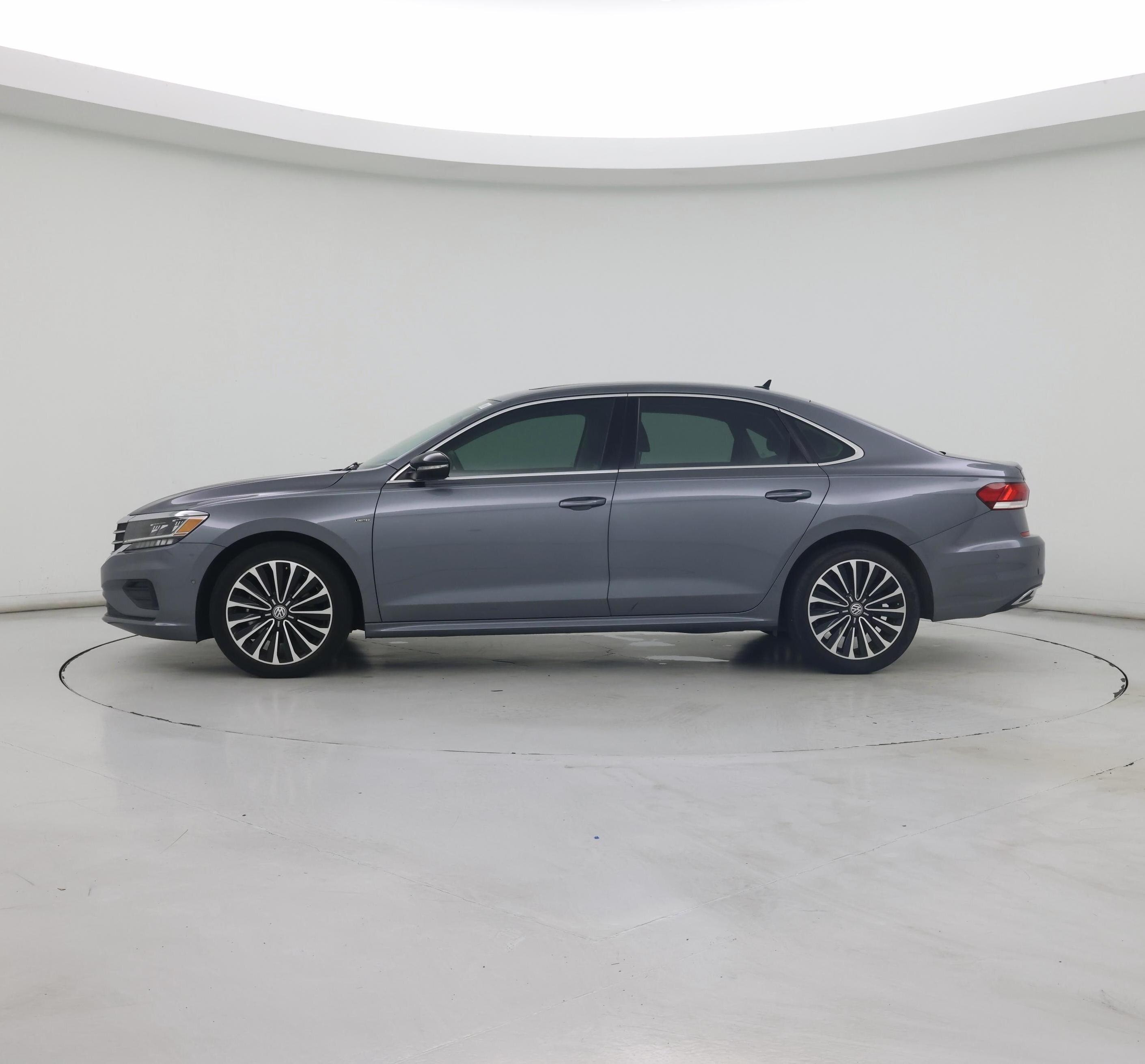 Thumbnail: 2022 Volkswagen Passat - 3
