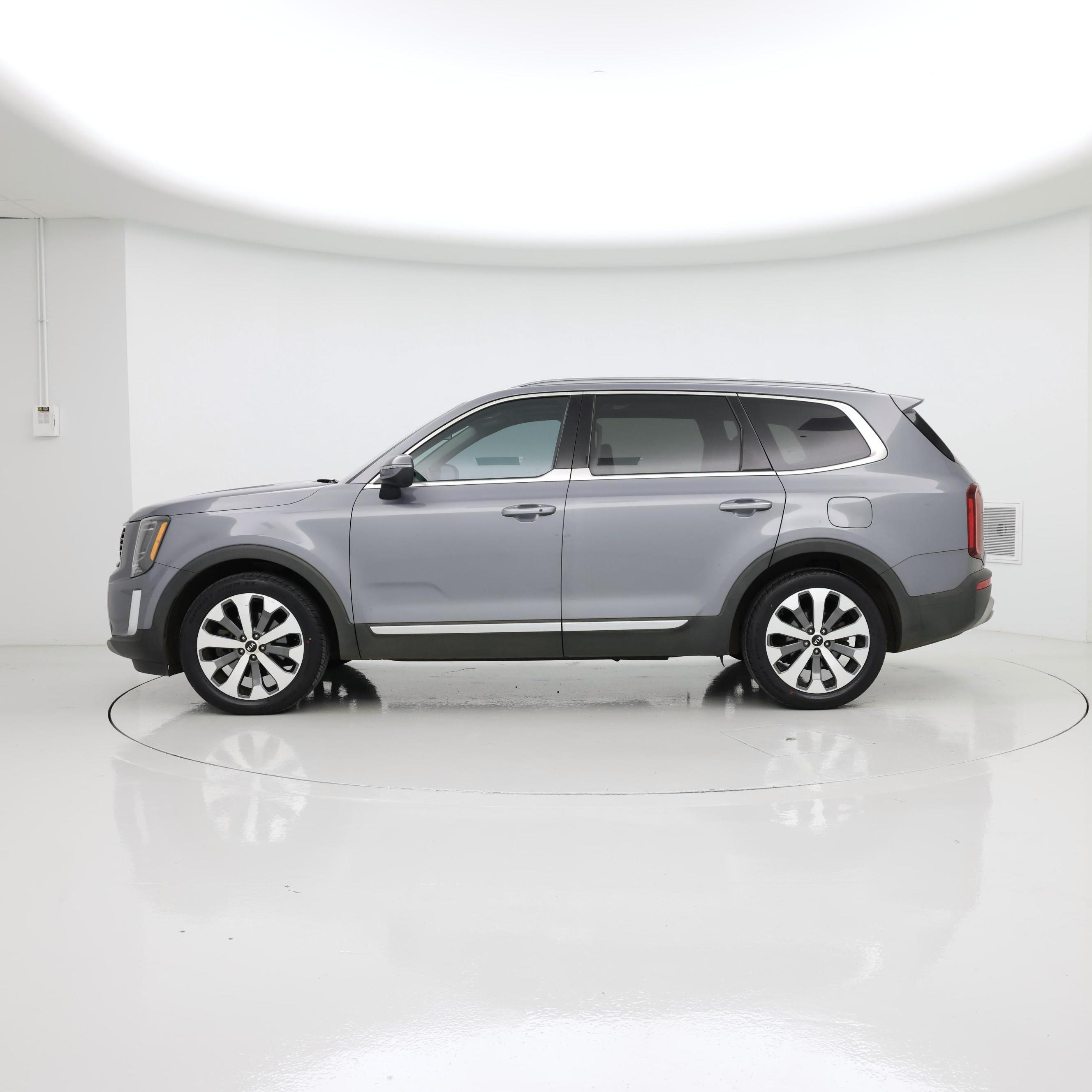 Thumbnail: 2020 Kia Telluride - 3