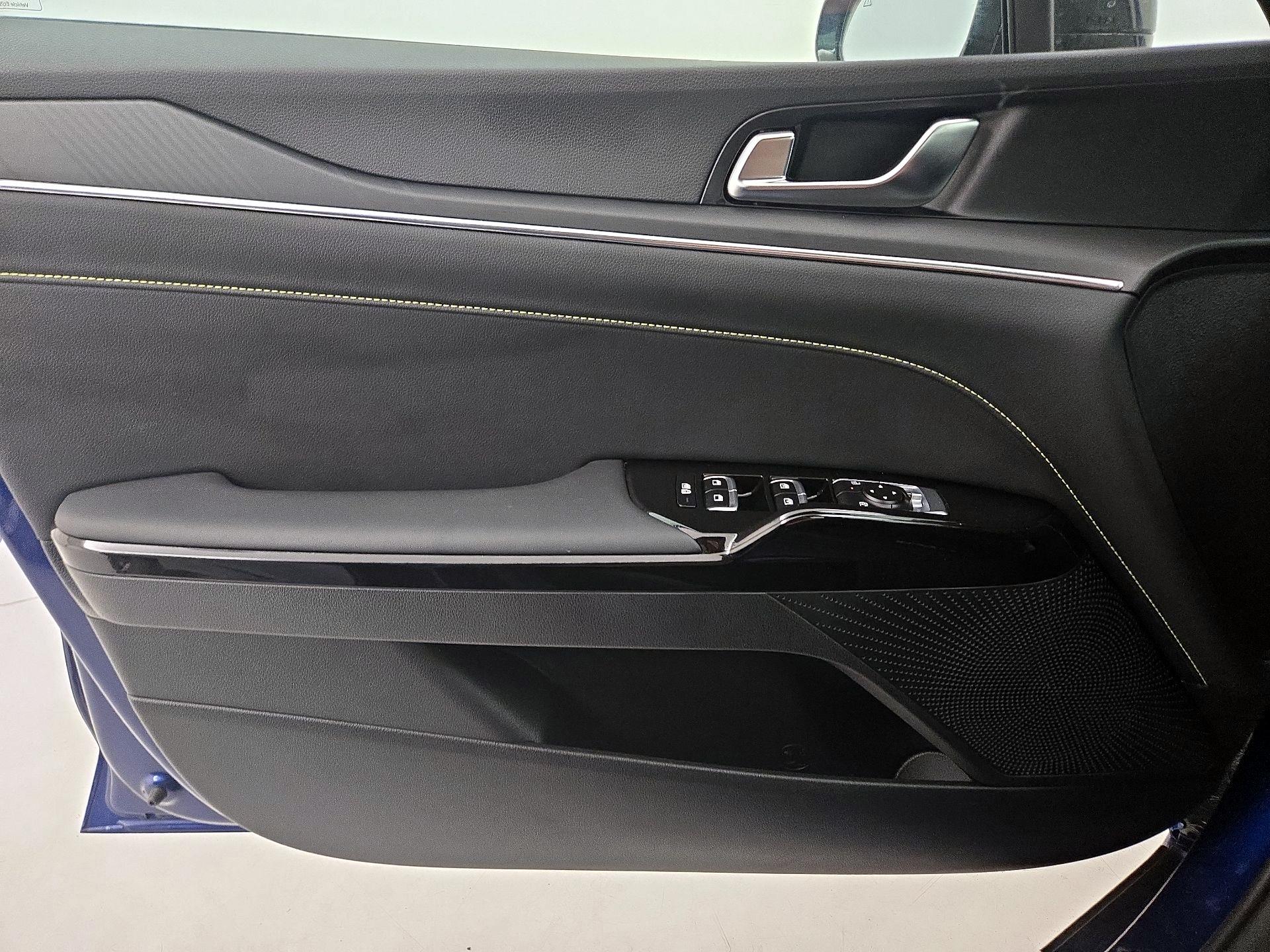Thumbnail: 2025 Kia K5 - 12