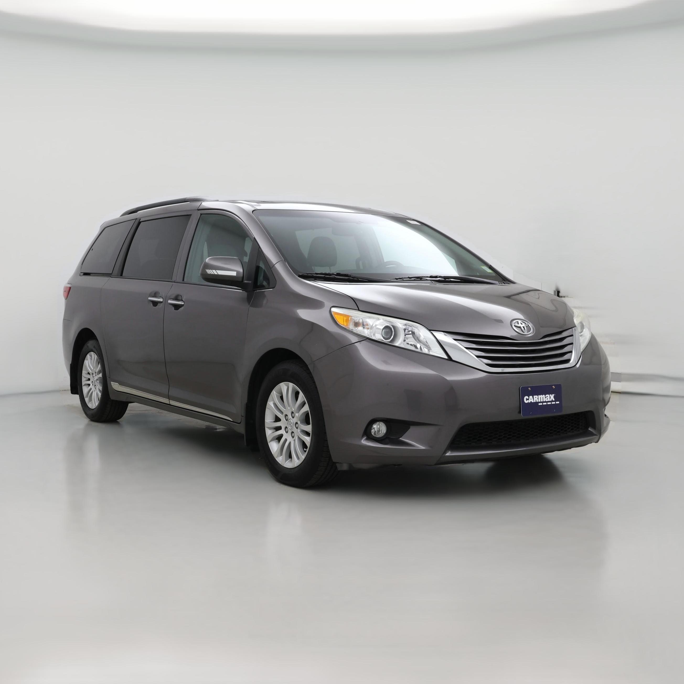 Thumbnail: 2017 Toyota Sienna - 1