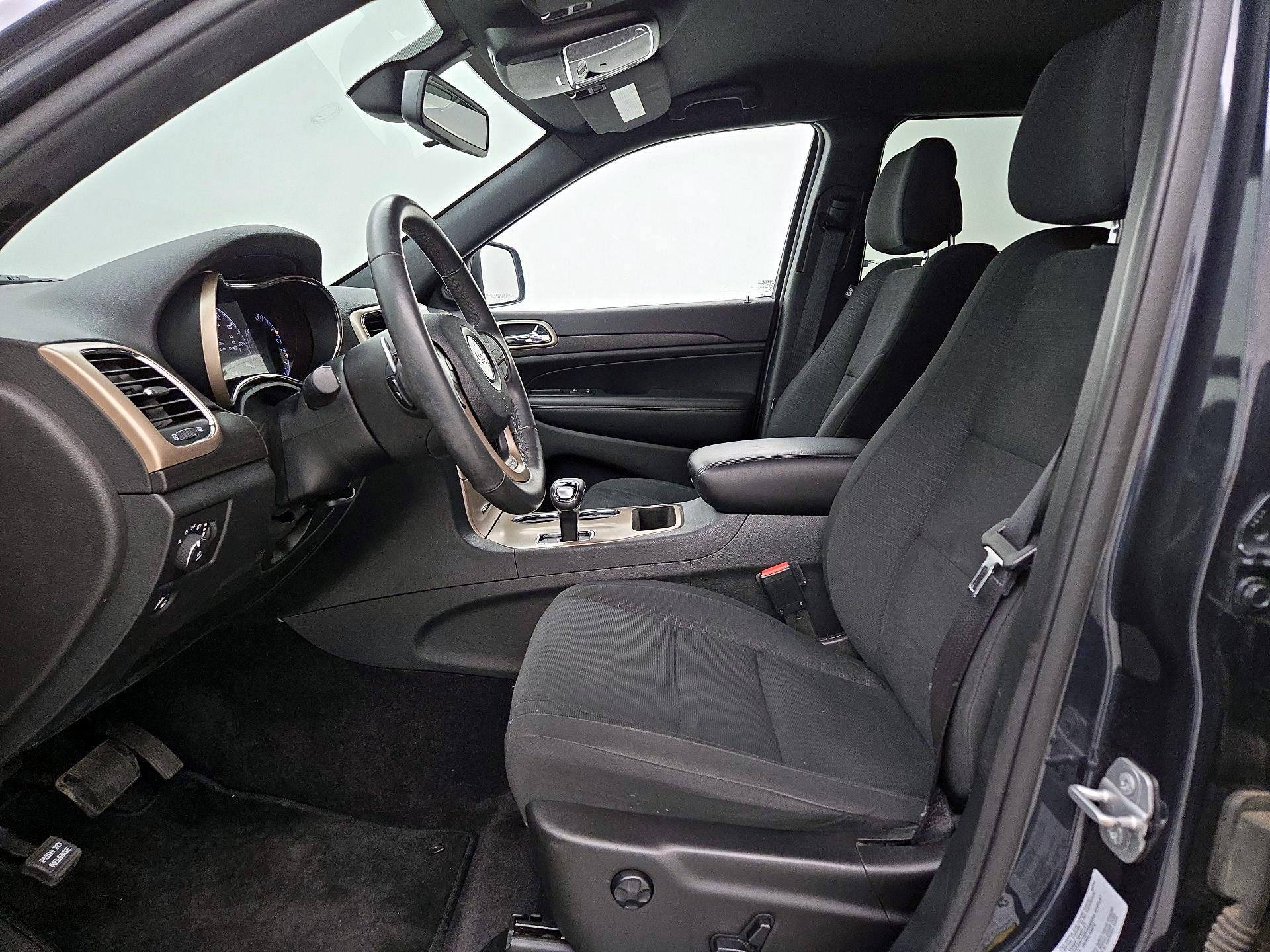 Thumbnail: 2015 Jeep Grand Cherokee - 11