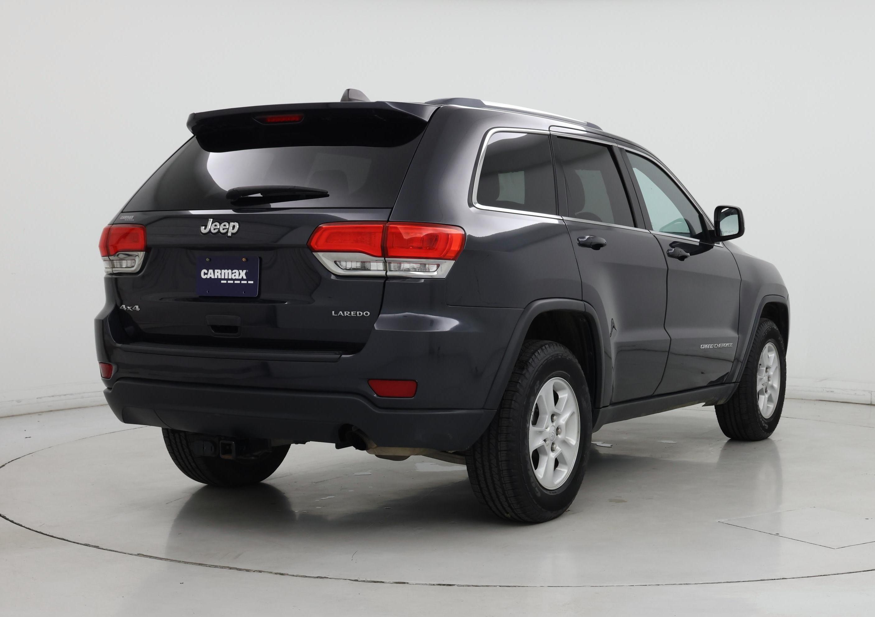 Thumbnail: 2015 Jeep Grand Cherokee - 8