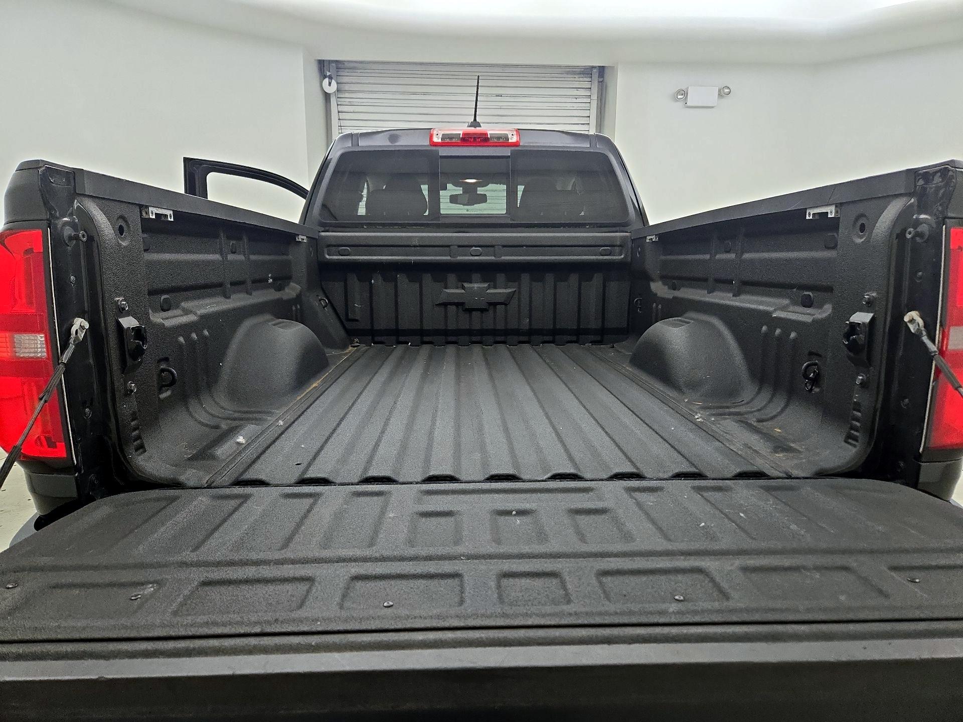Thumbnail: 2016 Chevrolet Colorado - 19