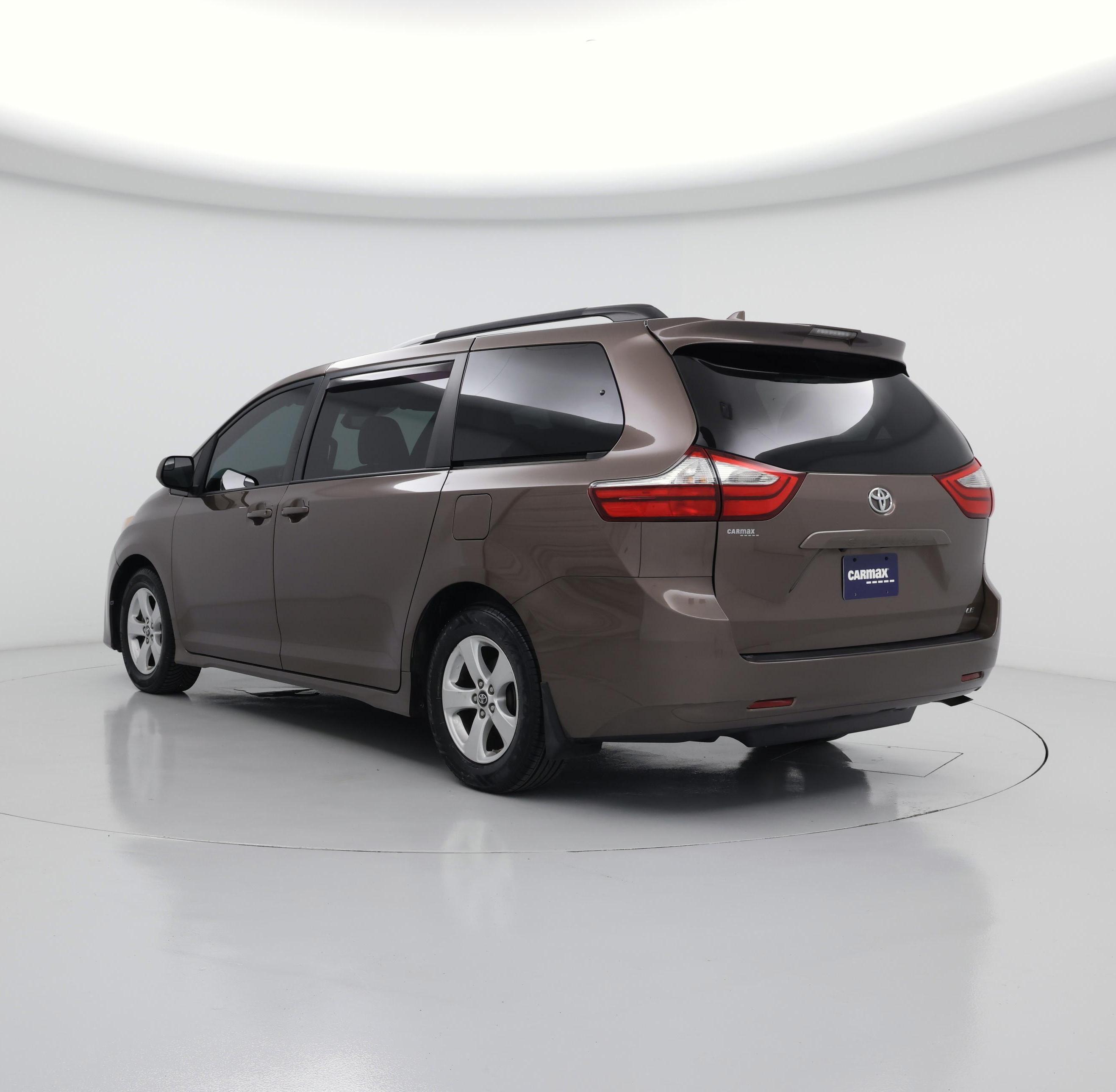Thumbnail: 2018 Toyota Sienna - 2
