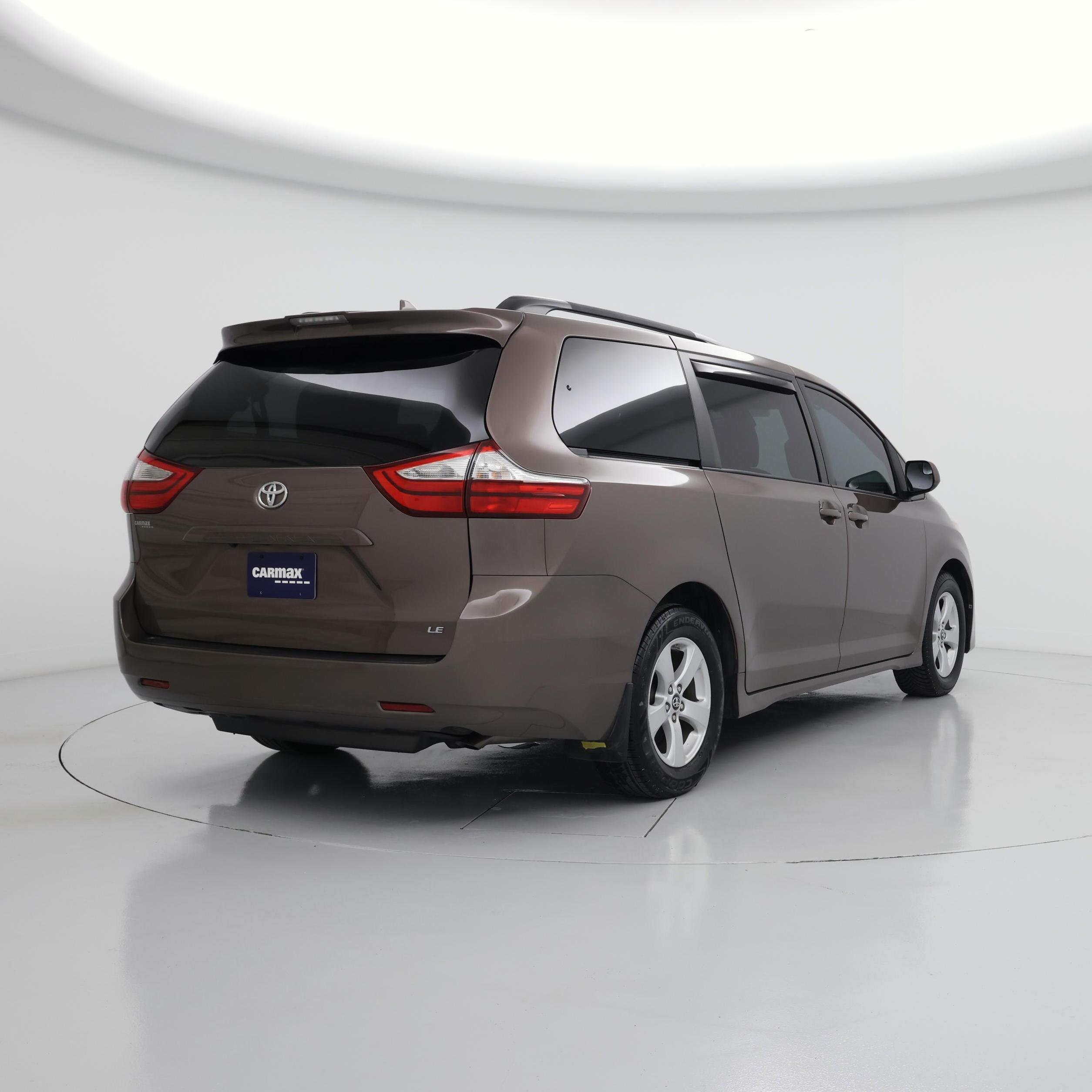 Thumbnail: 2018 Toyota Sienna - 8