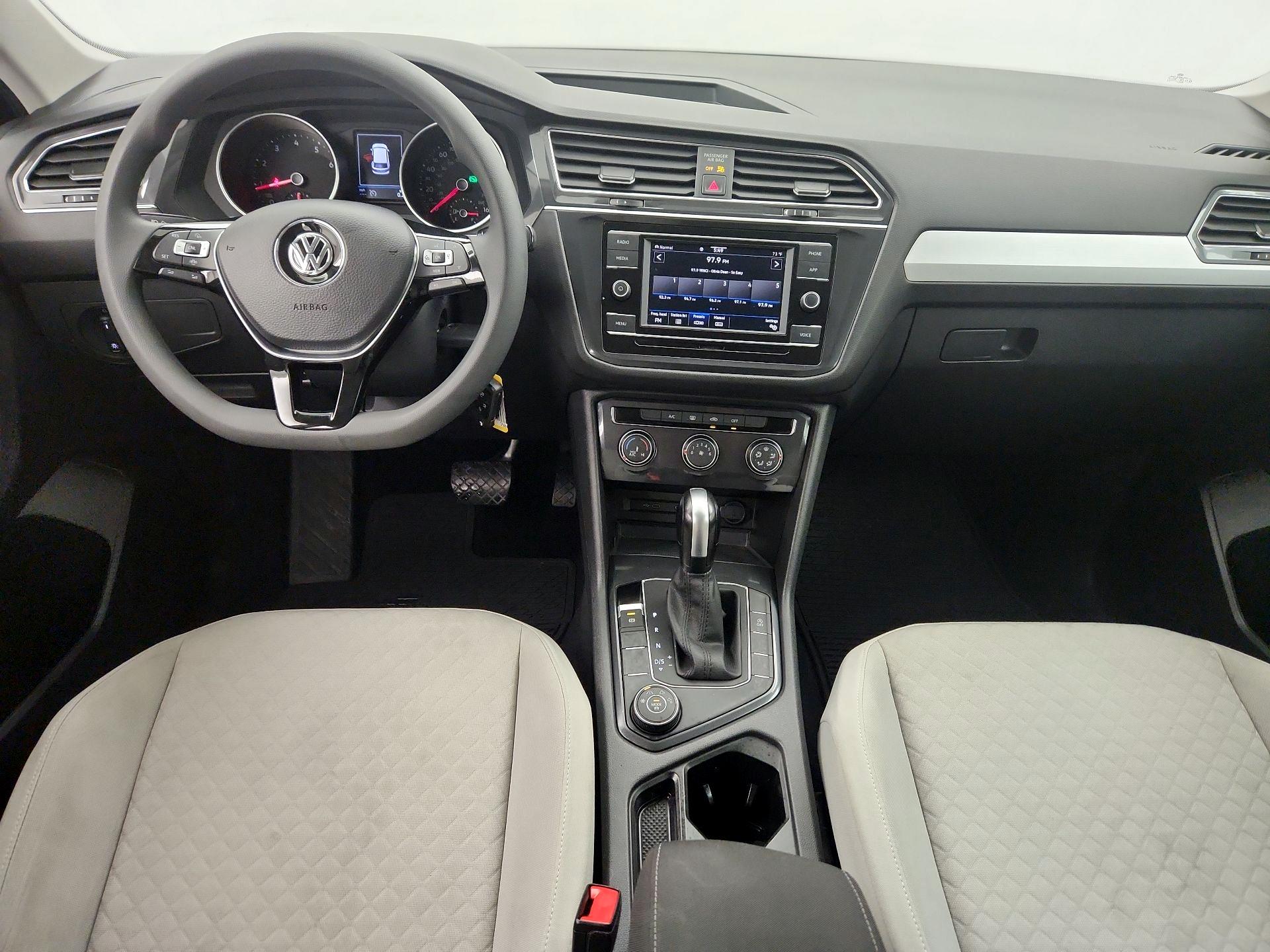 Thumbnail: 2020 Volkswagen Tiguan - 9