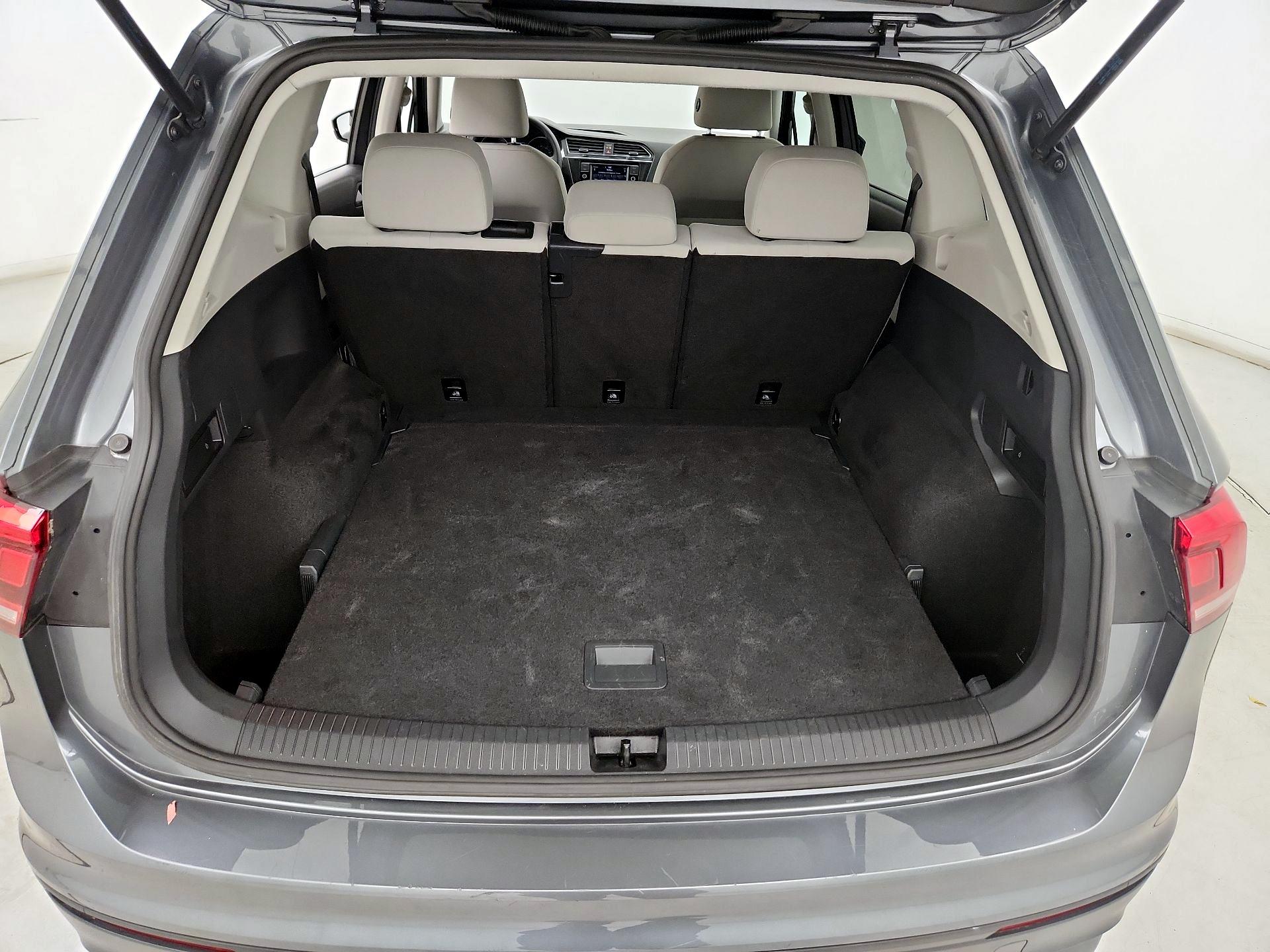 Thumbnail: 2020 Volkswagen Tiguan - 20