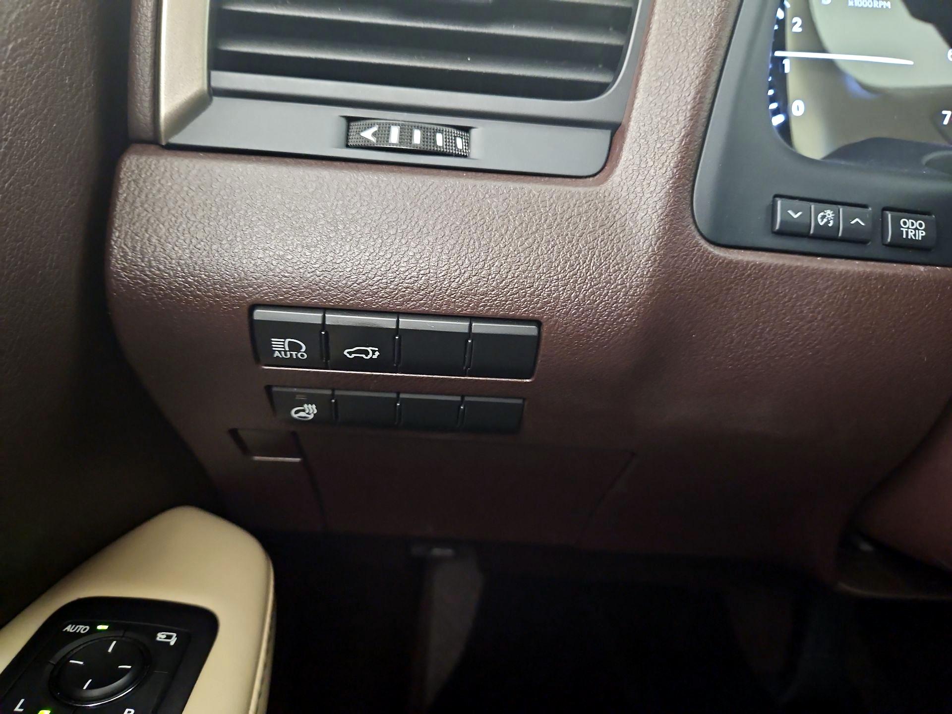 Thumbnail: 2016 Lexus RX - 13