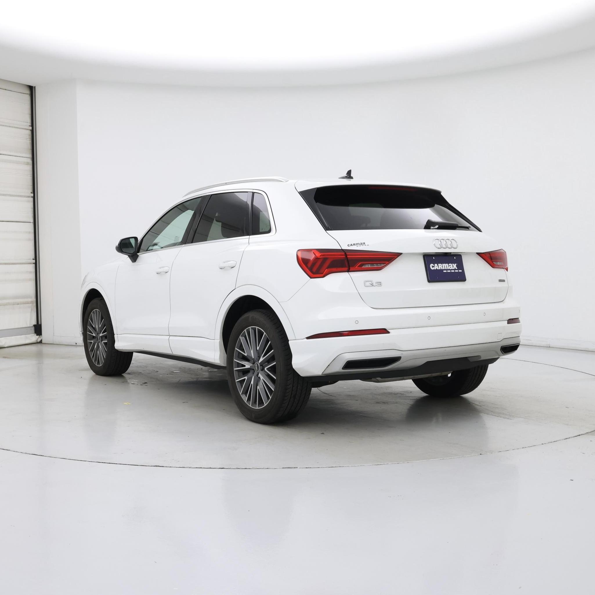 Thumbnail: 2022 Audi Q3 - 2