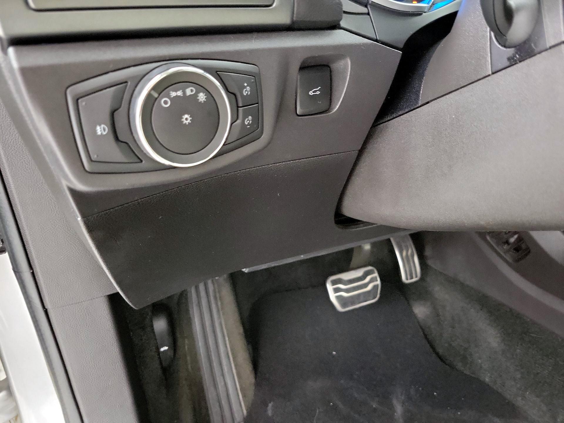 Thumbnail: 2016 Ford Fusion - 13