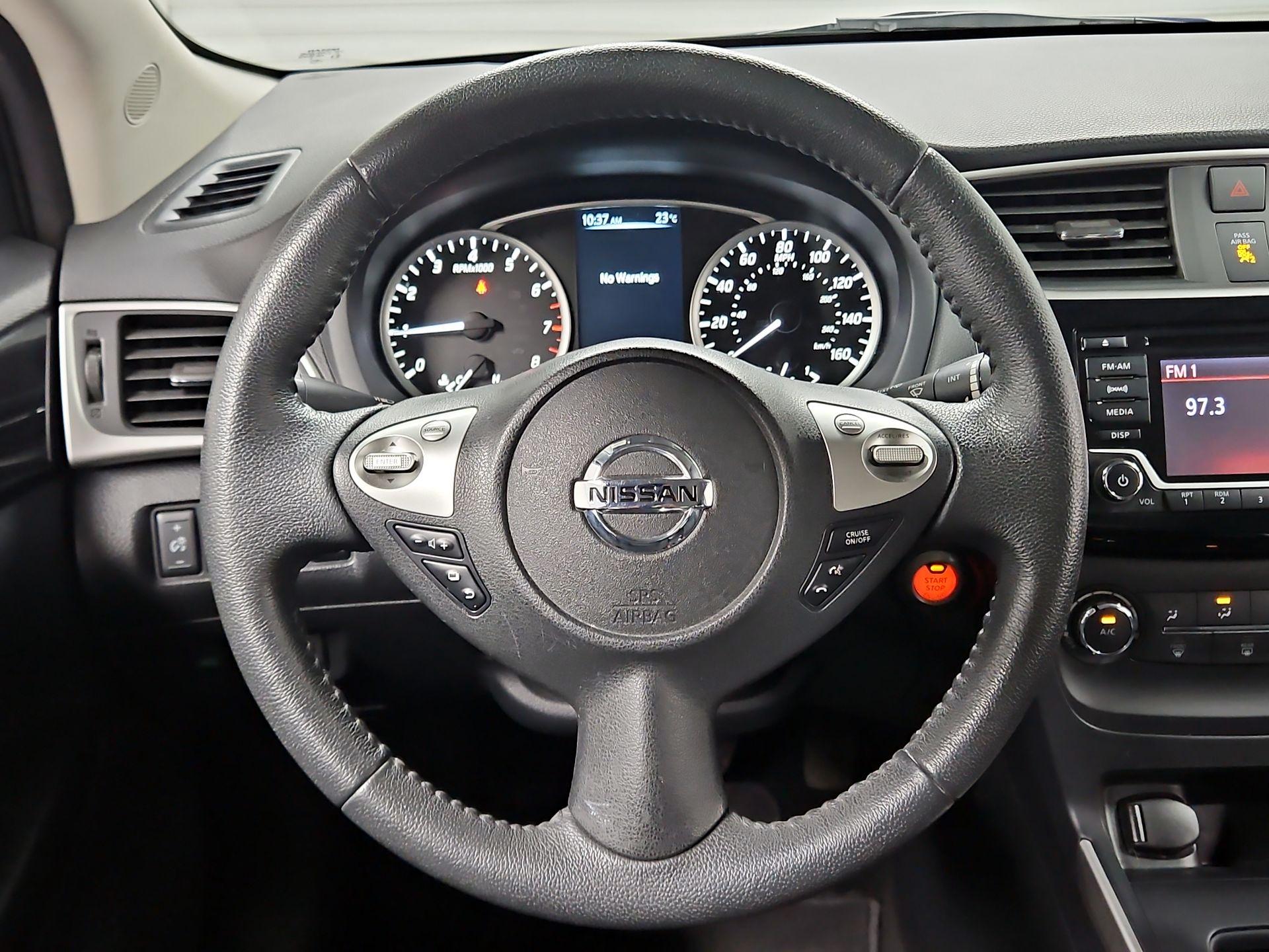 Thumbnail: 2017 Nissan Sentra - 10