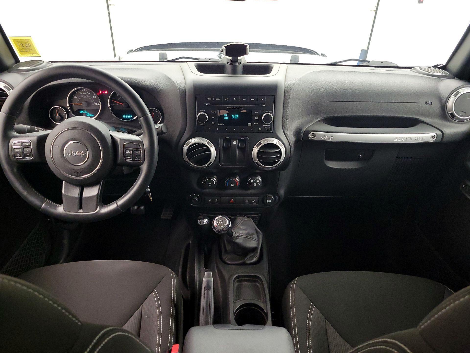 Thumbnail: 2015 Jeep Wrangler - 9