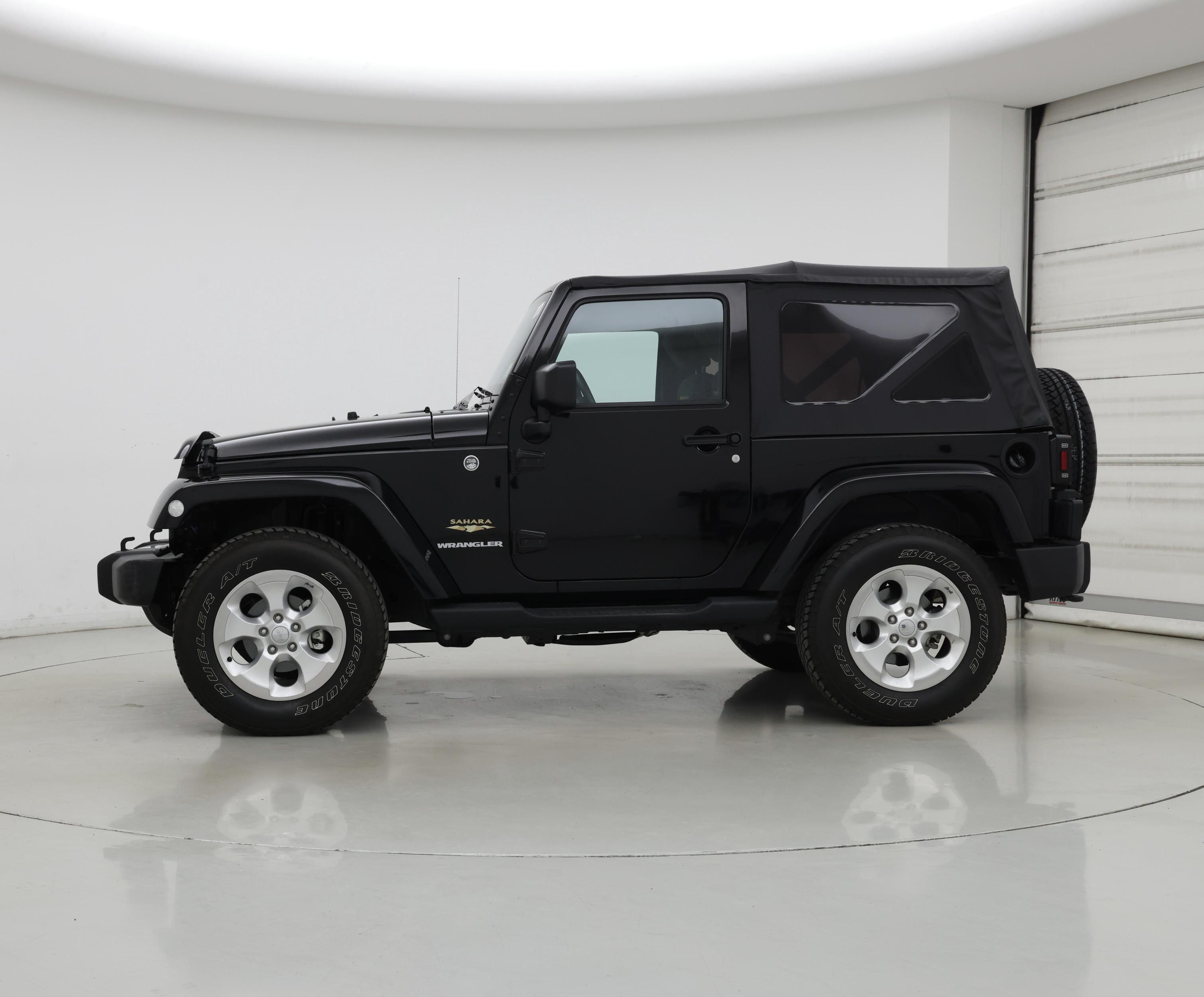 Thumbnail: 2015 Jeep Wrangler - 3