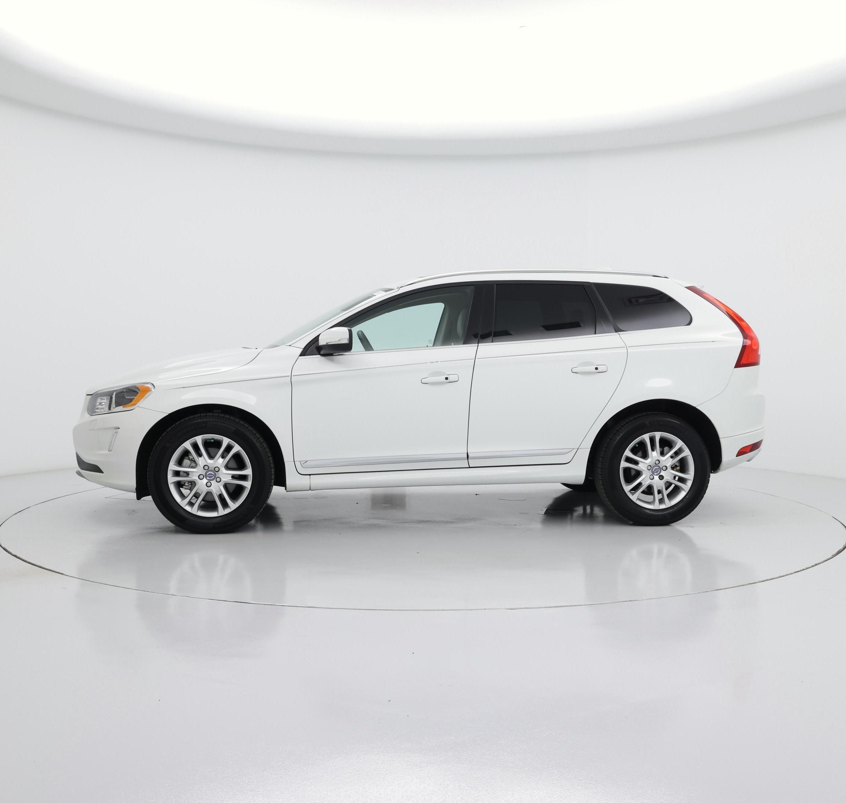 Thumbnail: 2016 Volvo XC60 - 3