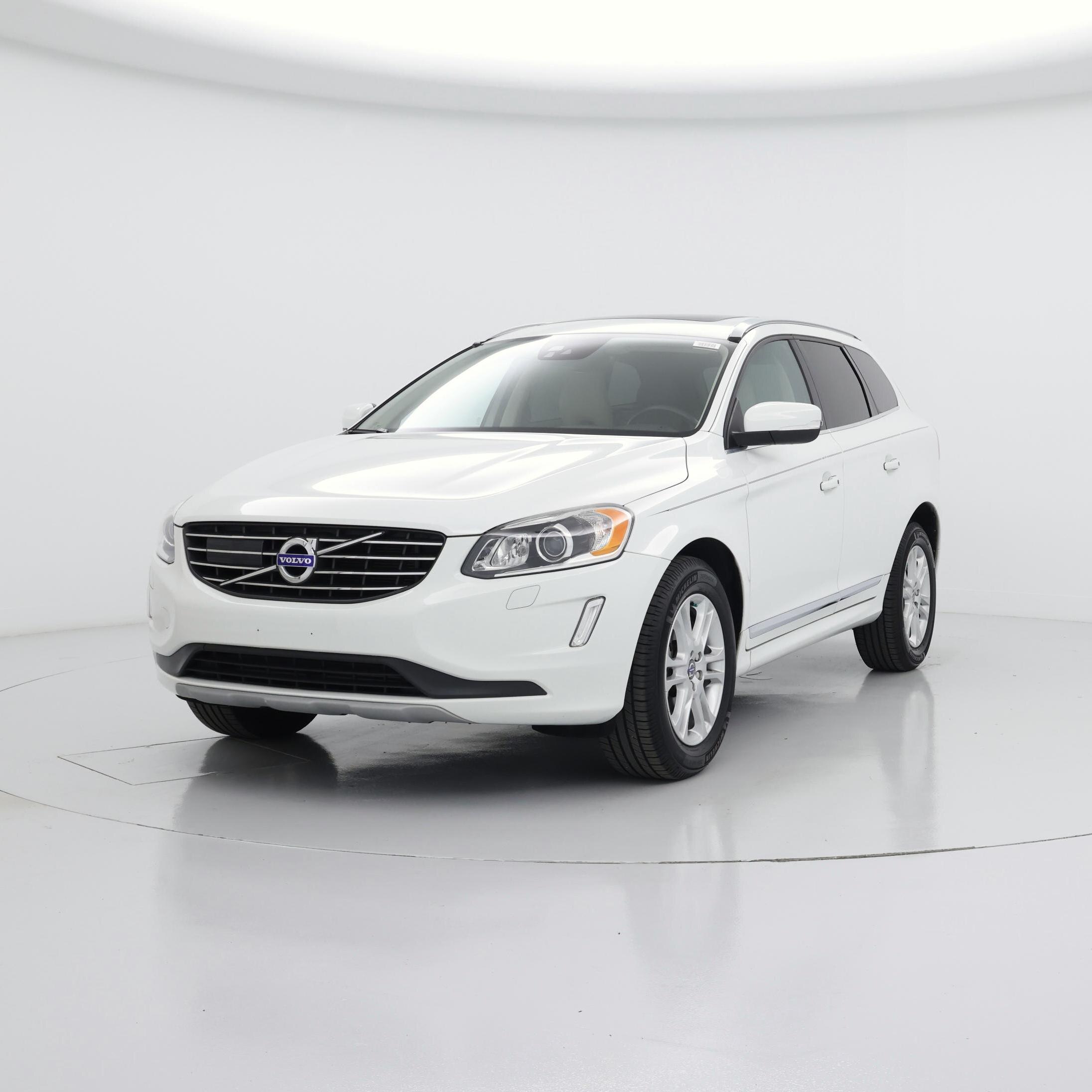 Thumbnail: 2016 Volvo XC60 - 4