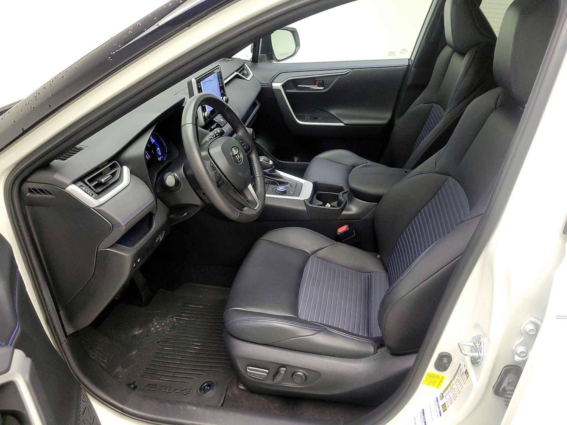 Thumbnail: 2021 Toyota RAV4 - 11