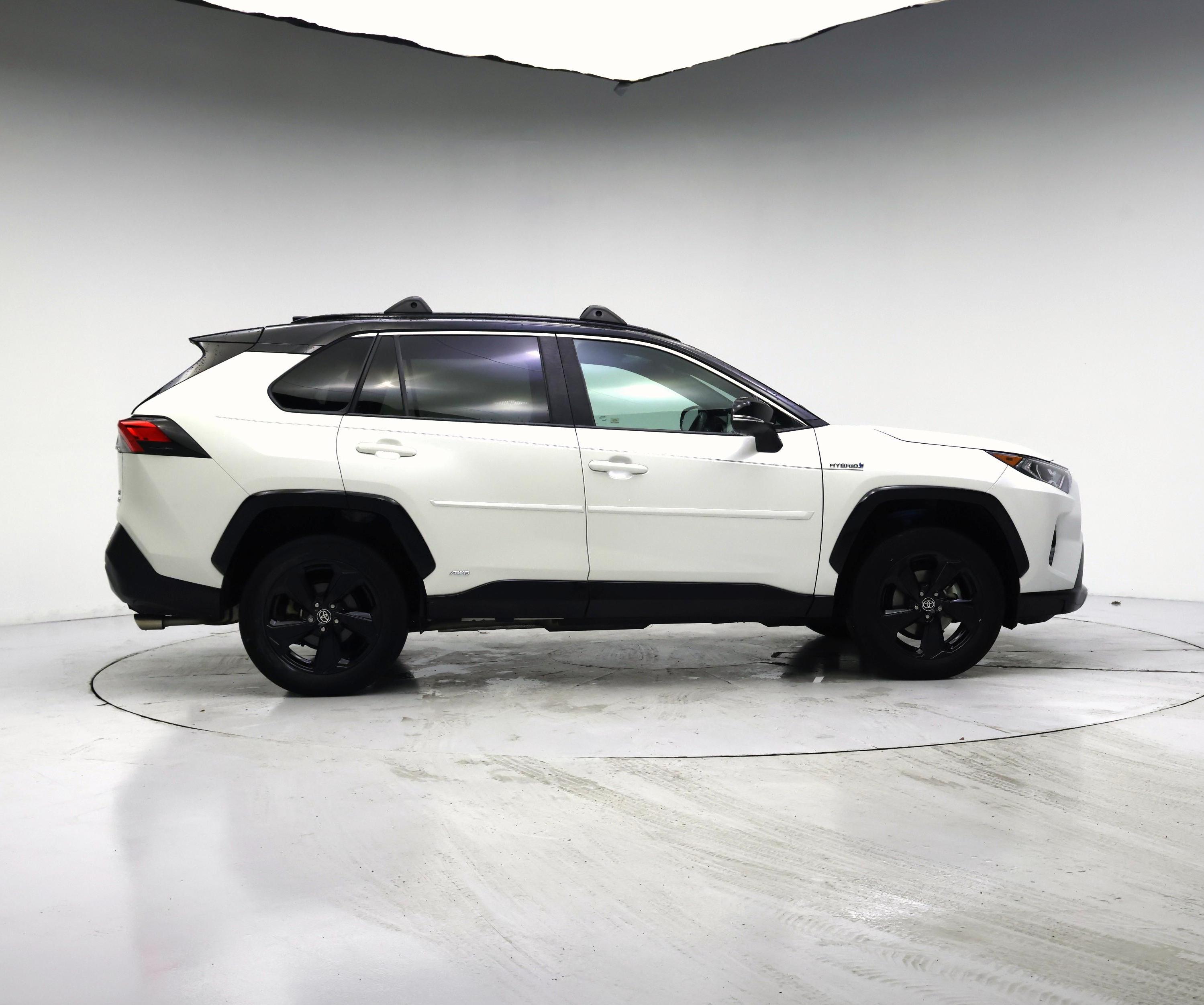 Thumbnail: 2021 Toyota RAV4 - 7